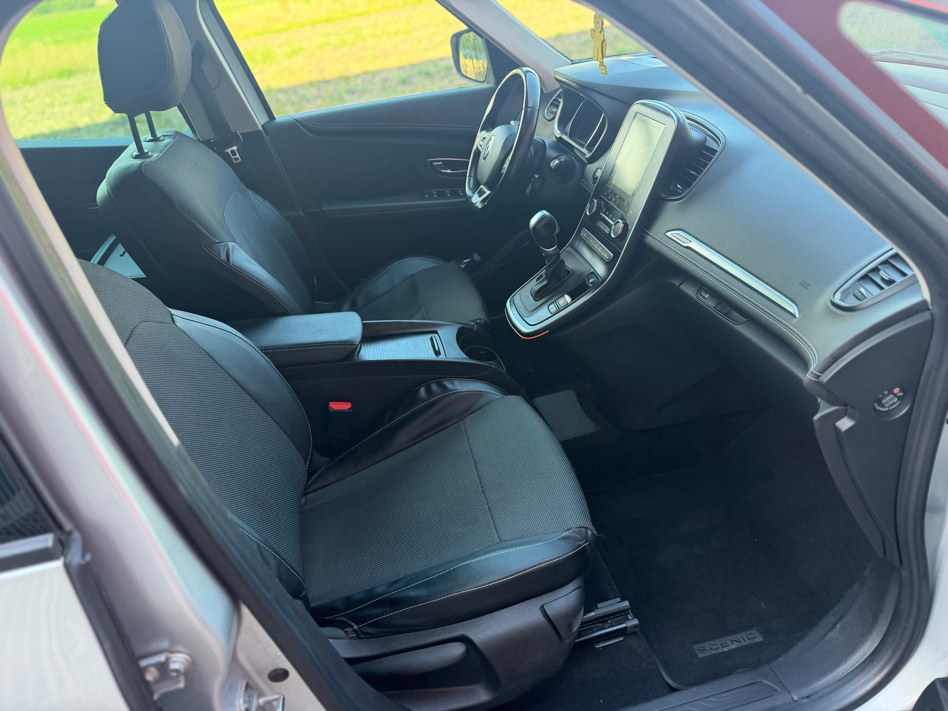 RENAULT Grand Scénic 1.3 16V Turbo Intens EDC-image-13