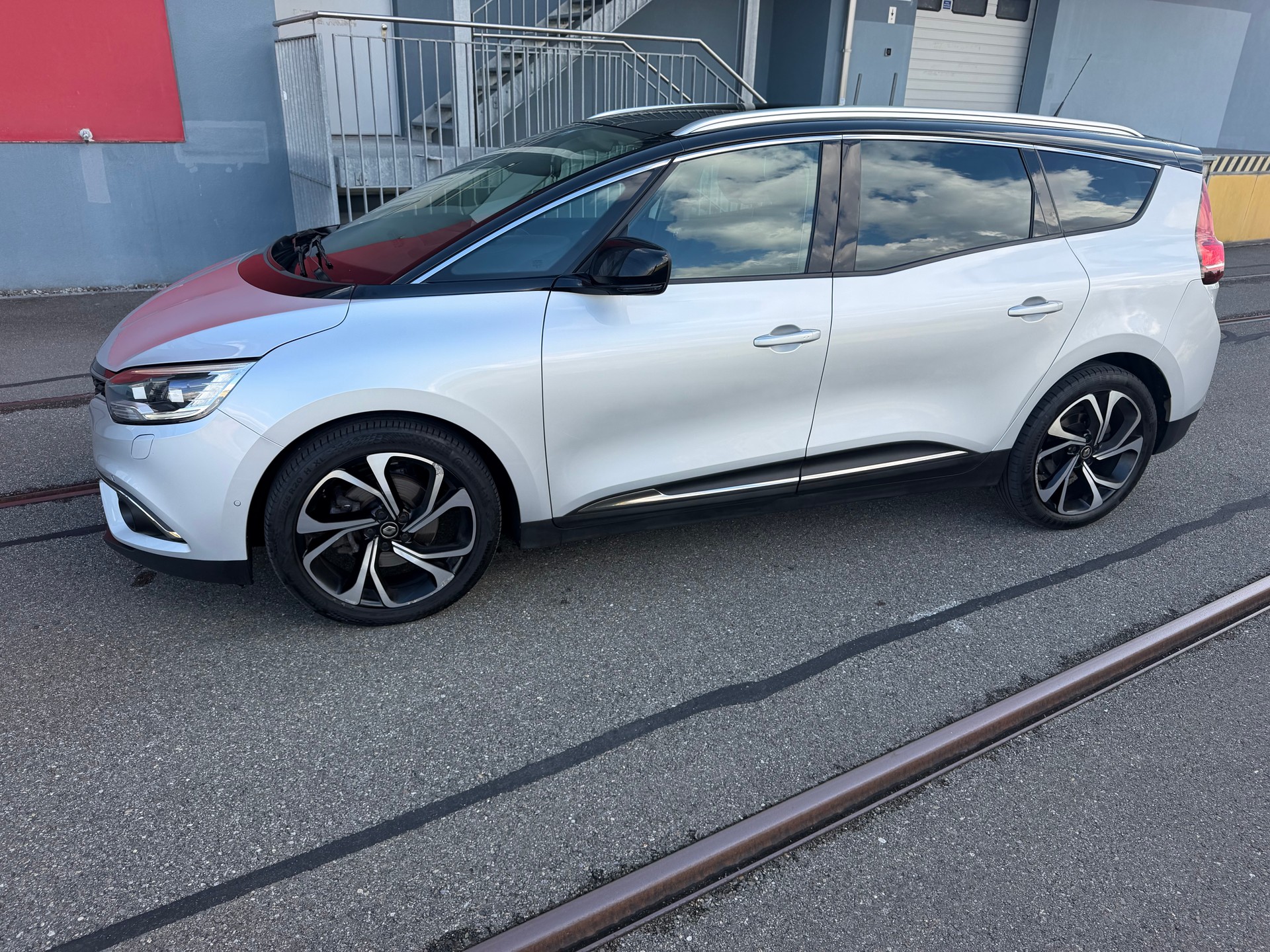 RENAULT Grand Scénic 1.3 16V Turbo Intens EDC-image-17