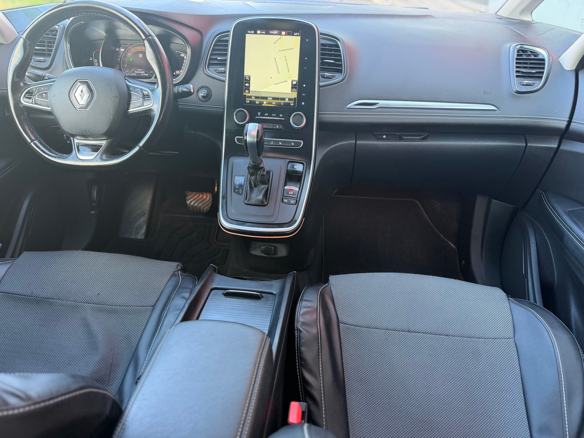 RENAULT Grand Scénic 1.3 16V Turbo Intens EDC-image-11