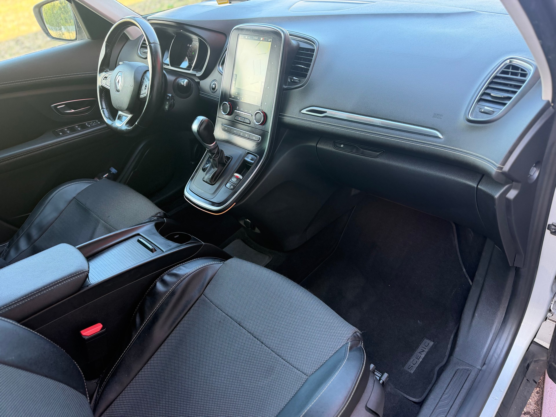 RENAULT Grand Scénic 1.3 16V Turbo Intens EDC-image-14