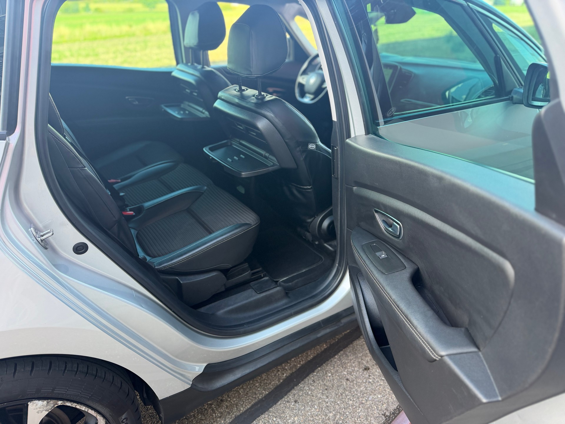 RENAULT Grand Scénic 1.3 16V Turbo Intens EDC-image-9
