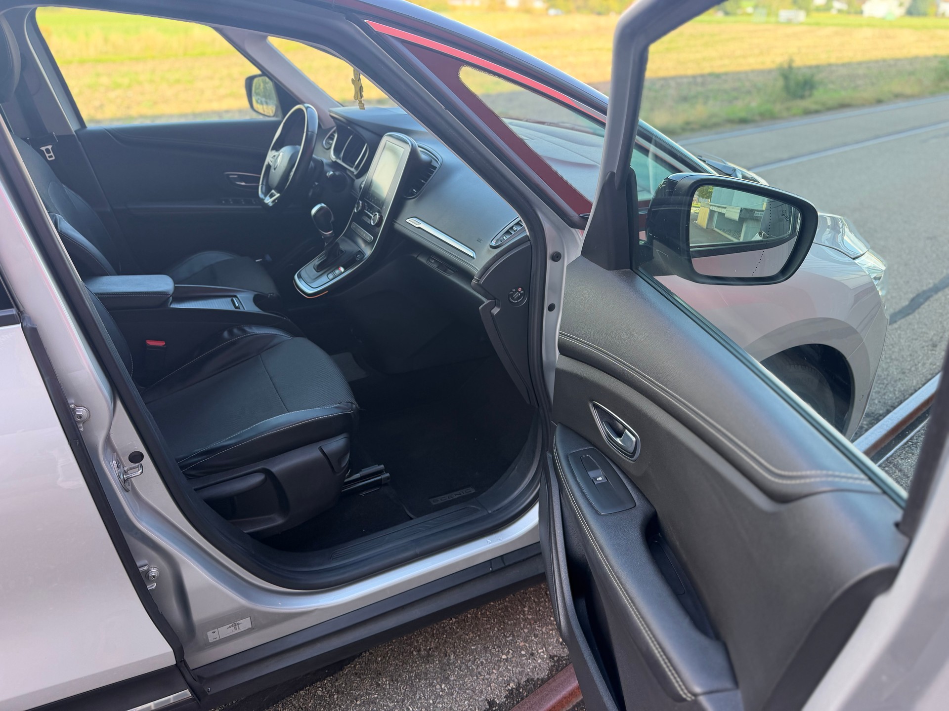 RENAULT Grand Scénic 1.3 16V Turbo Intens EDC-image-12