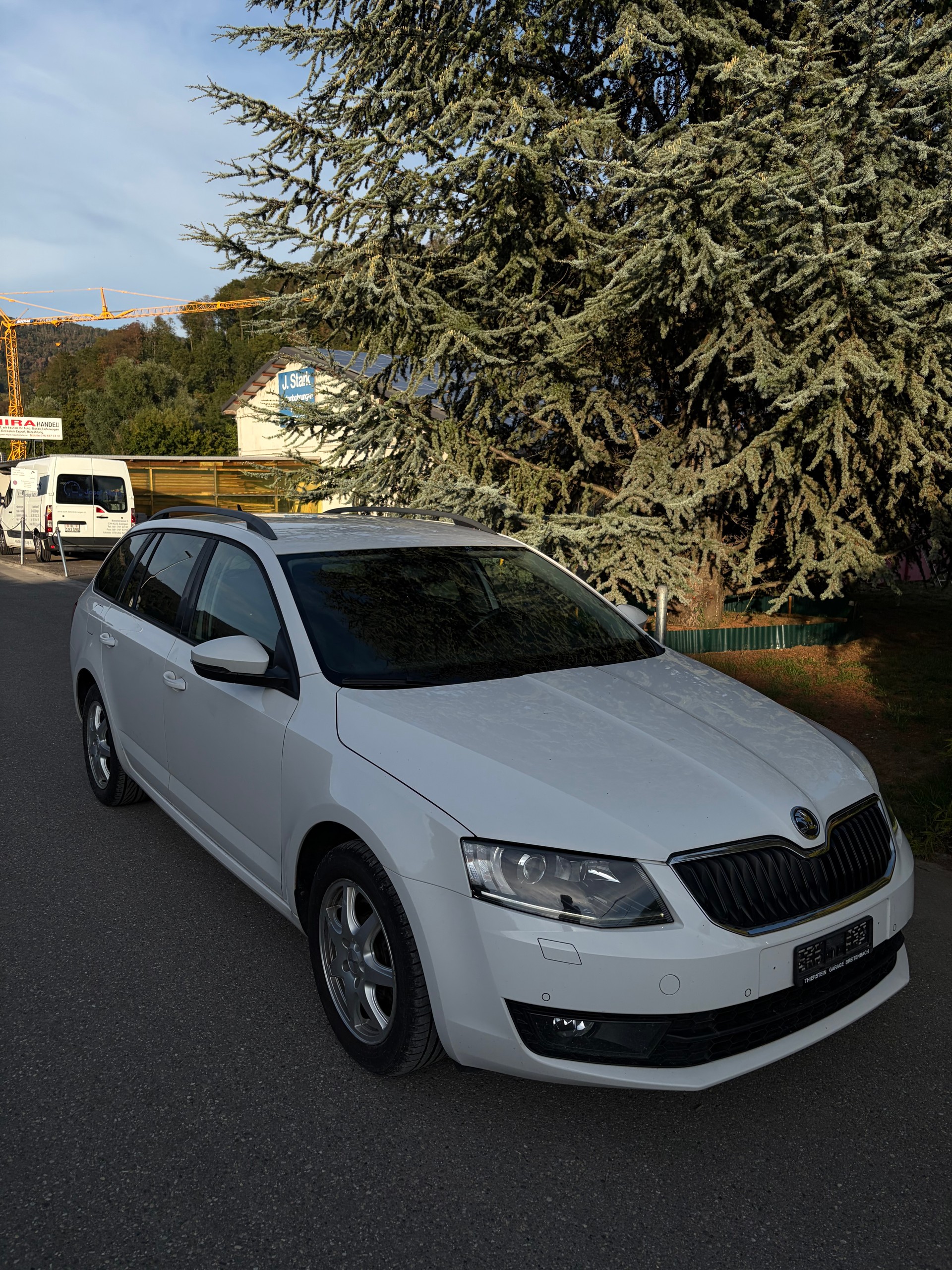 SKODA Octavia Combi 1.8 TSI L&K DSG-image-0