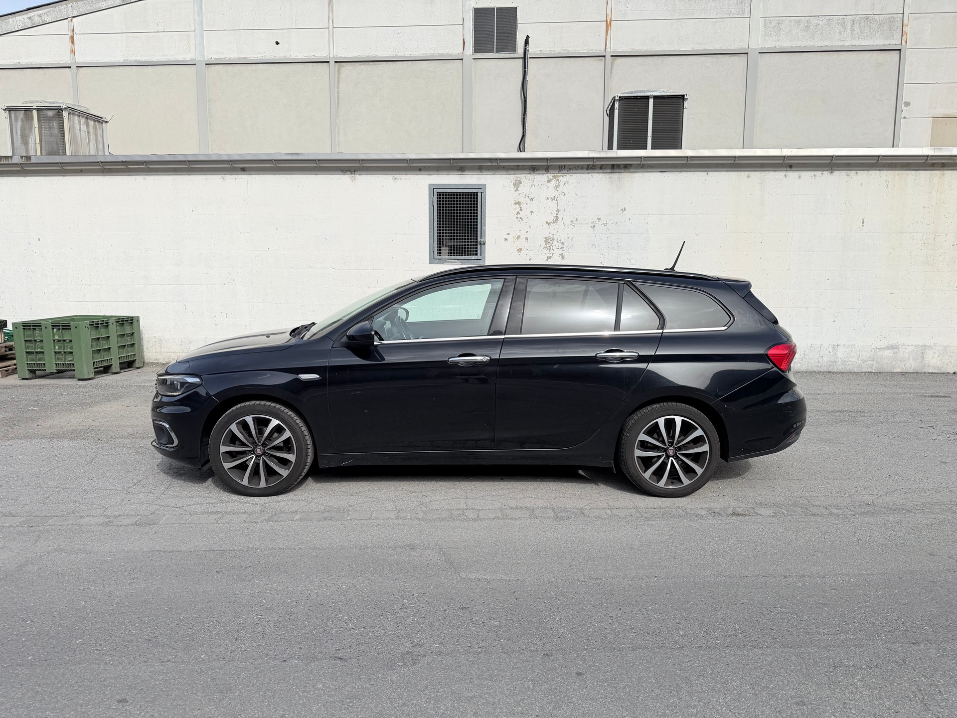 FIAT Tipo 1.6MJ Station Wagon Pop Star-image-2