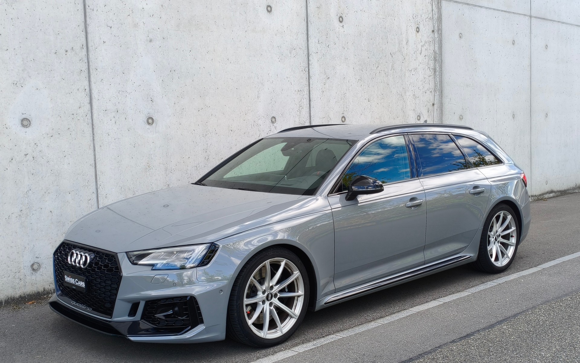 AUDI RS4 Avant 2.9 TFSI quattro tiptronic-image-3