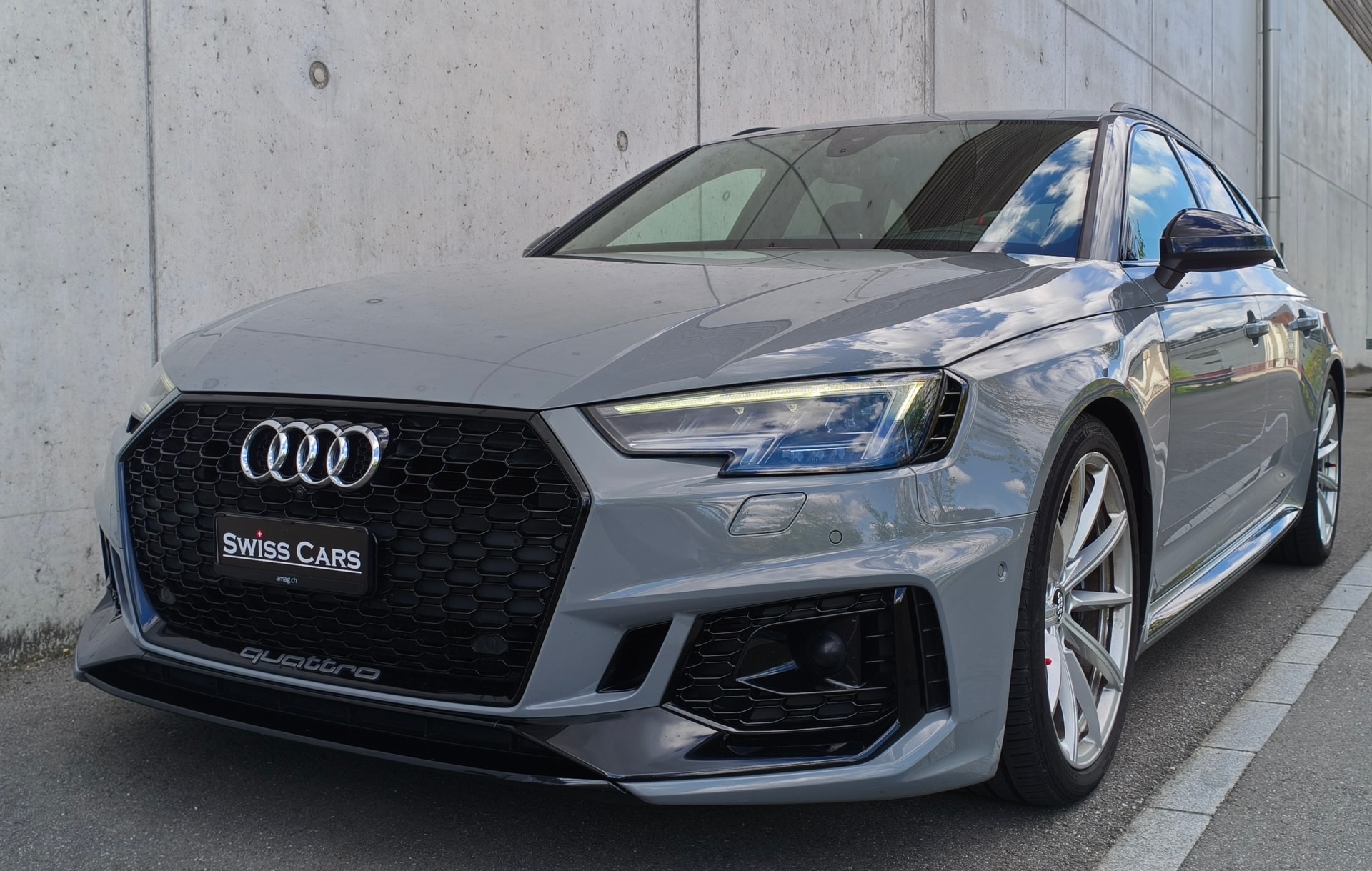 AUDI RS4 Avant 2.9 TFSI quattro tiptronic-image-2