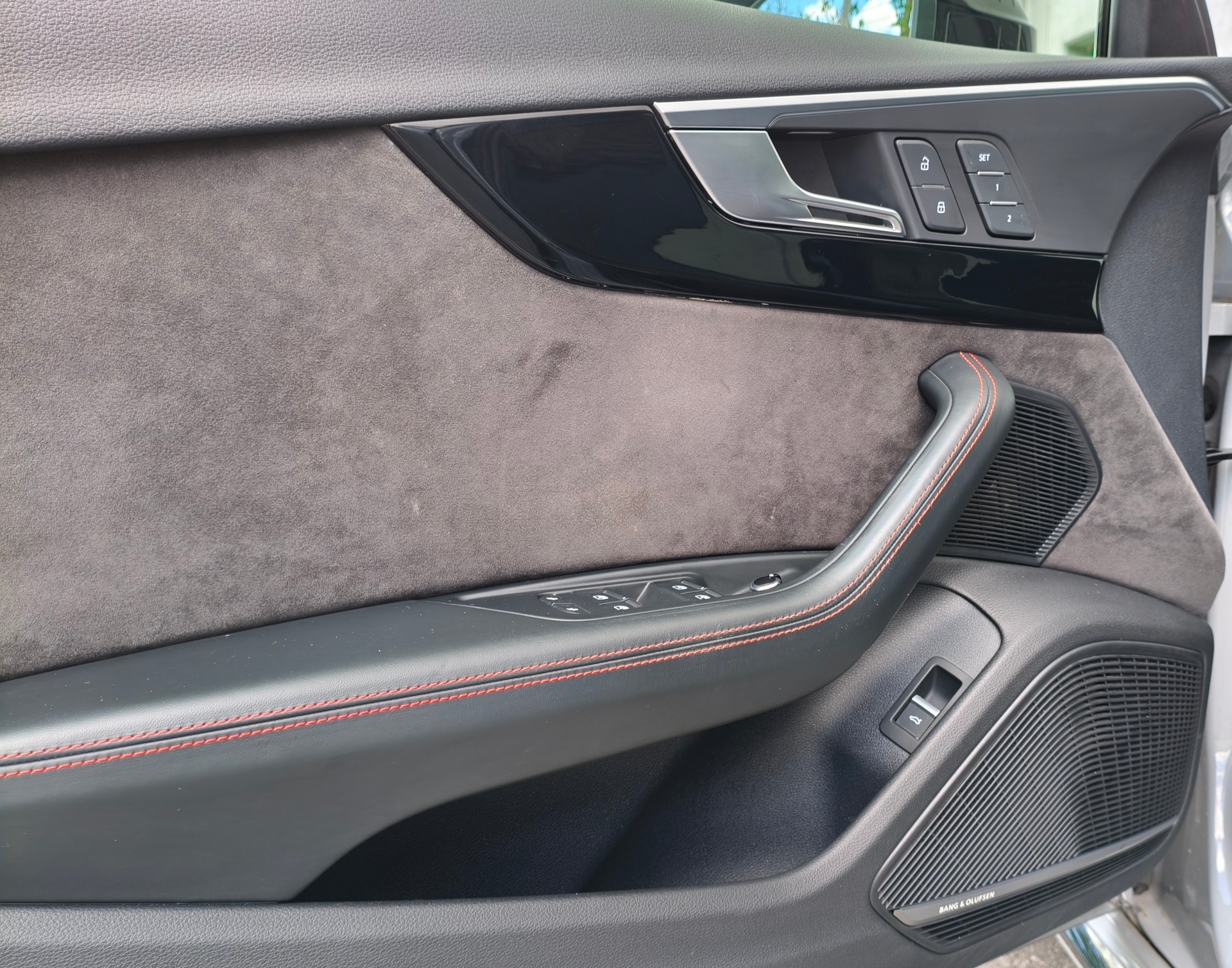 AUDI RS4 Avant 2.9 TFSI quattro tiptronic-image-9