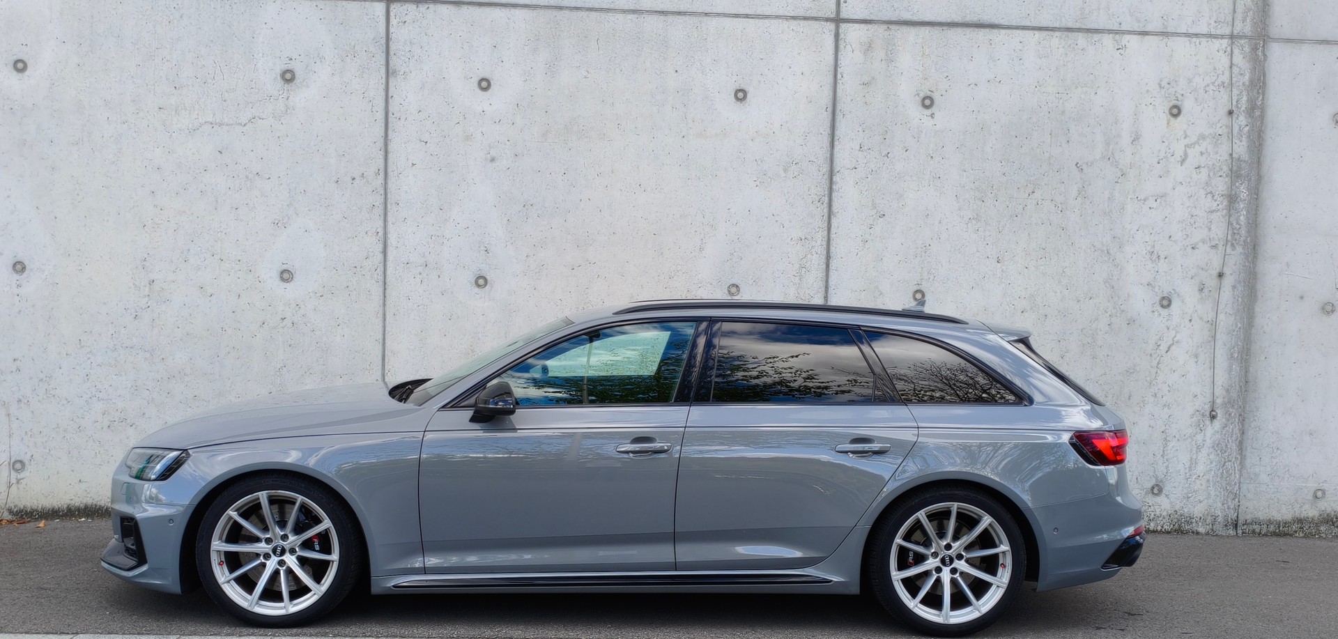 AUDI RS4 Avant 2.9 TFSI quattro tiptronic-image-4