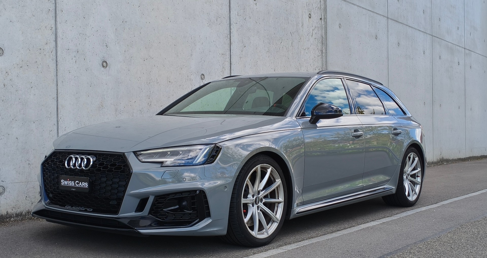 AUDI RS4 Avant 2.9 TFSI quattro tiptronic-image-1