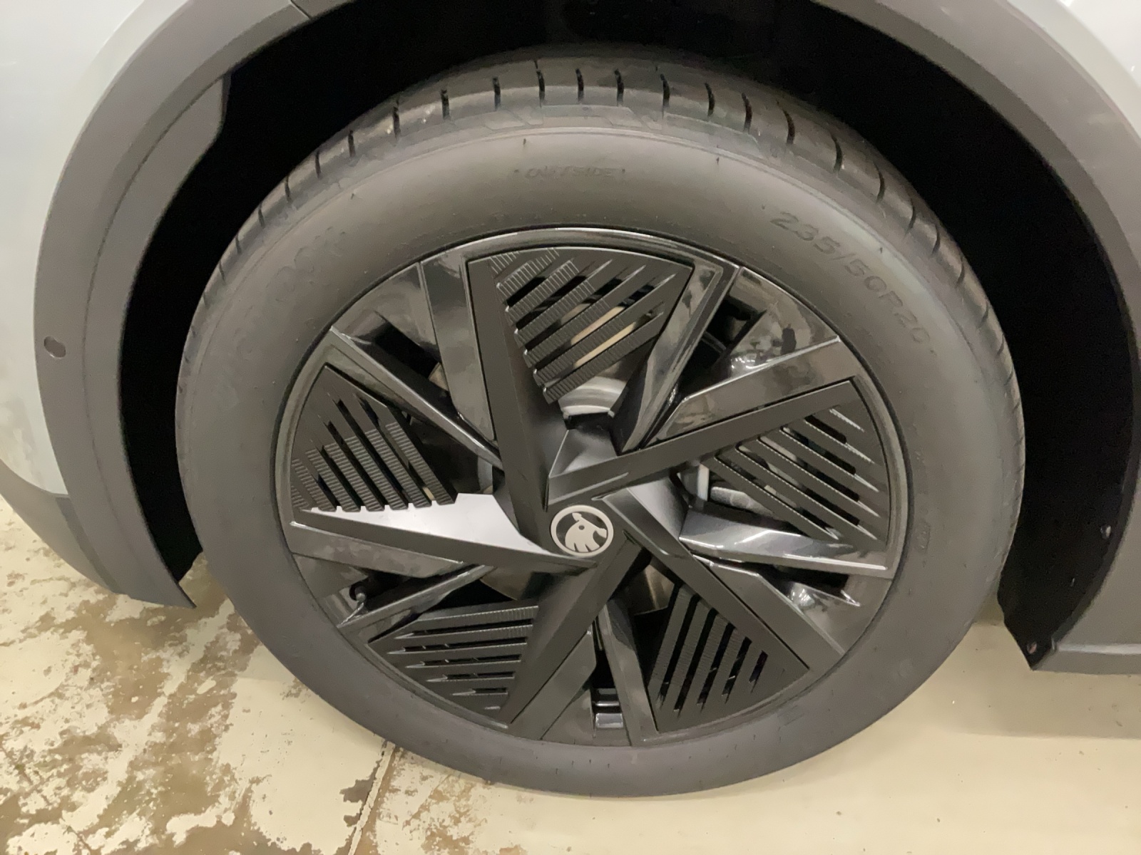 SKODA Elroq RS 4x4-image-13