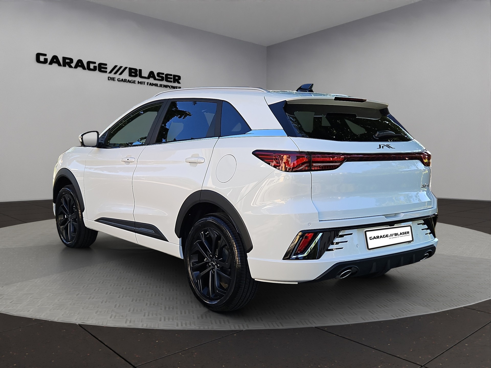 JAC JS6 1.5 PHEV-showroom-element-2