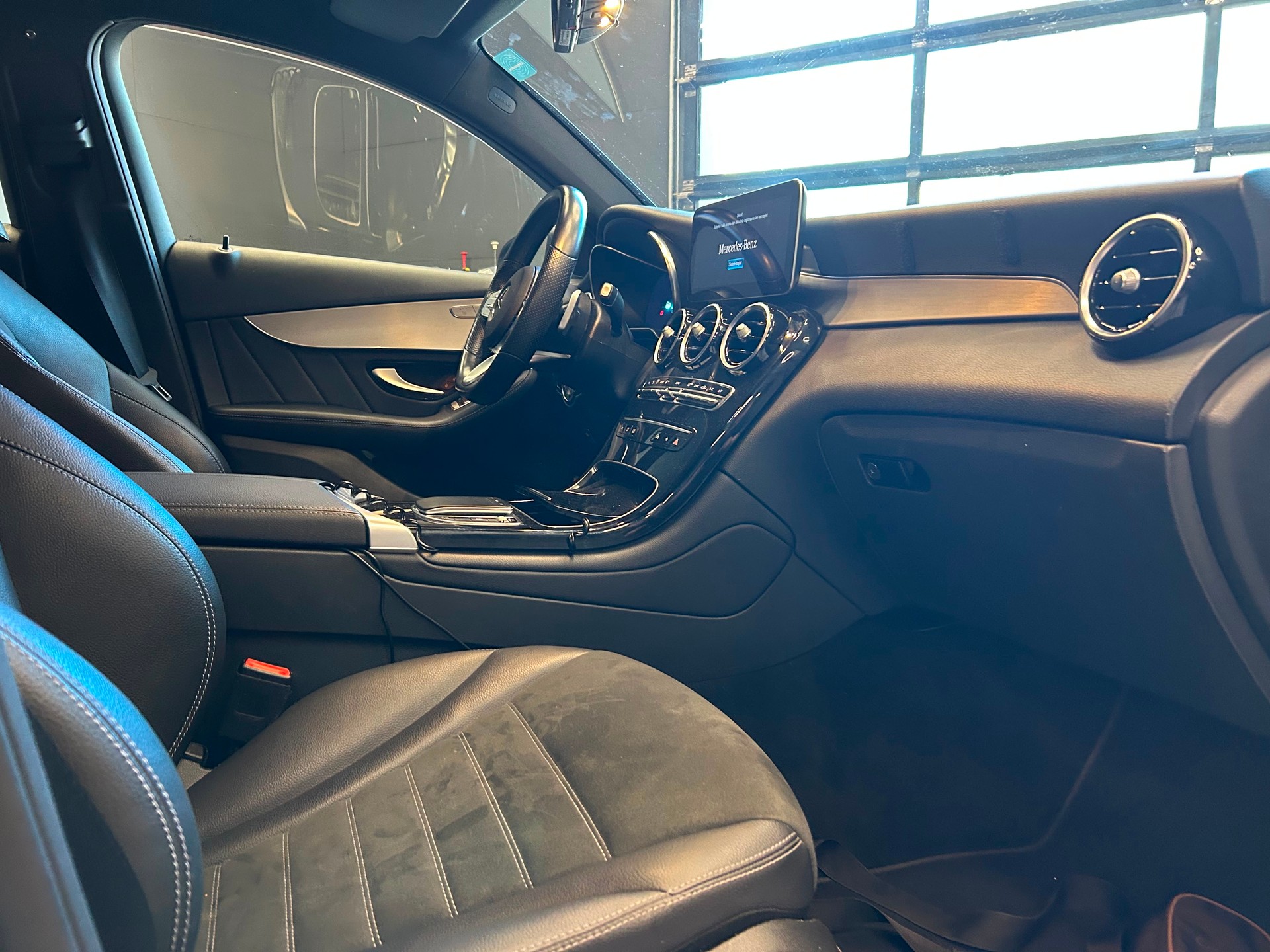 MERCEDES-BENZ GLC Coupé 220 d AMG Line 4Matic 9G-Tronic-image-11