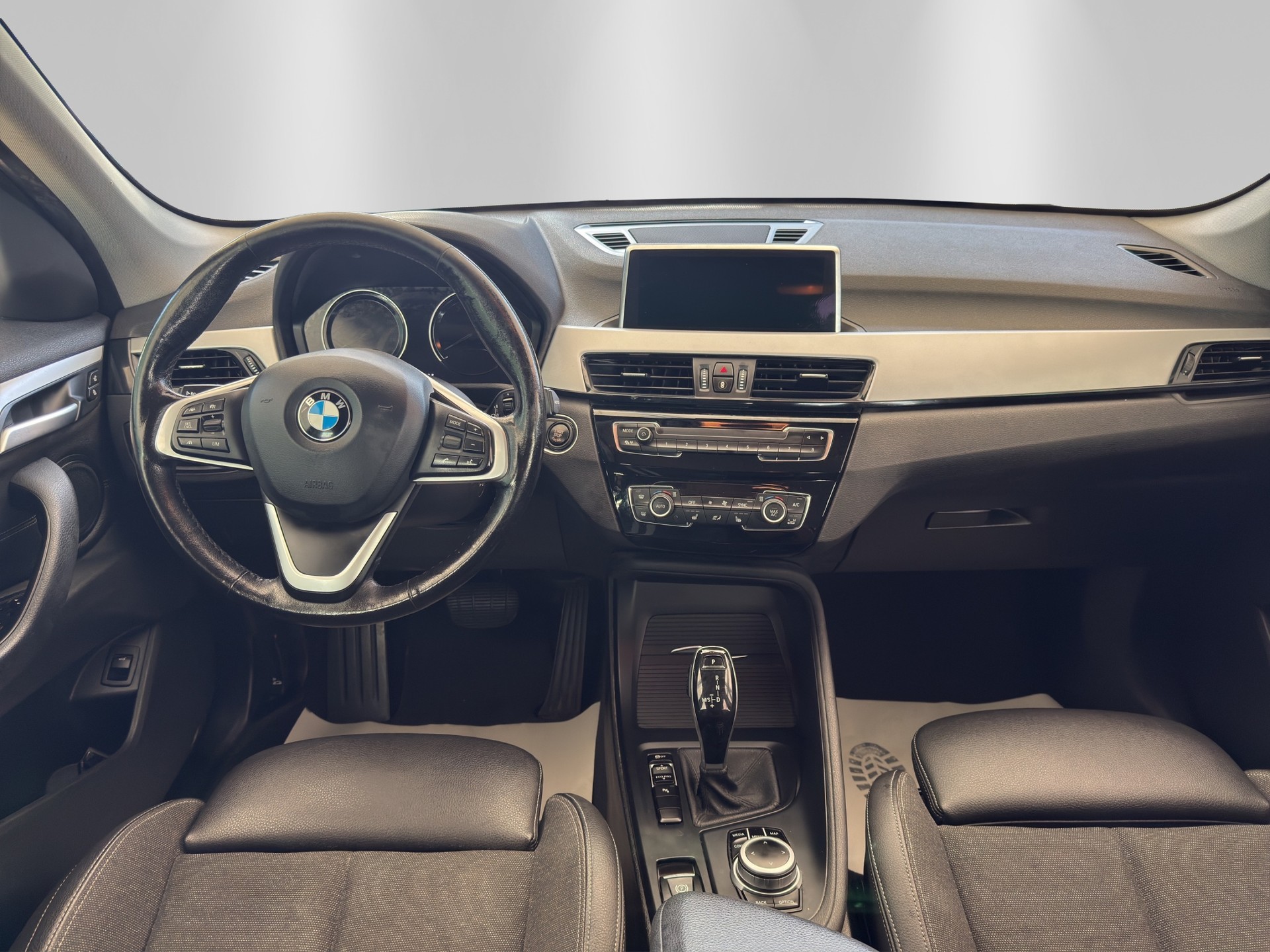 BMW X1 sDrive 18d Steptronic-image-8