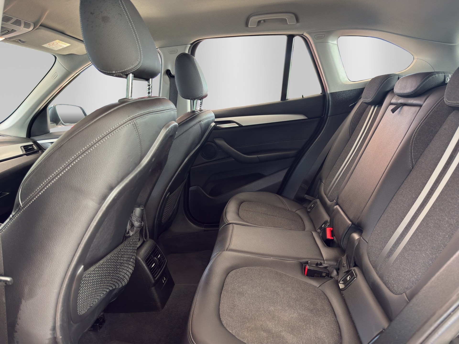 BMW X1 sDrive 18d Steptronic-image-13