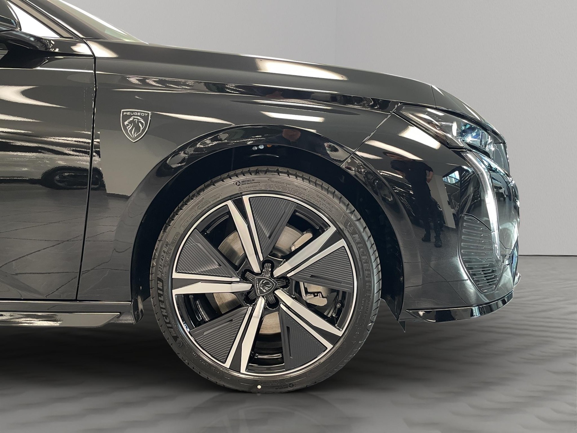 PEUGEOT 308 1.6 PHEV 180 GT-image-12
