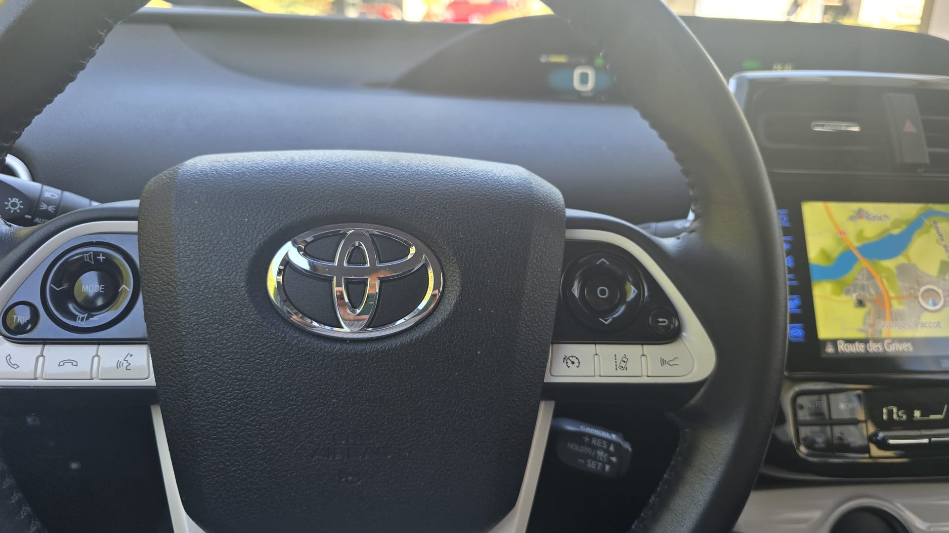TOYOTA Prius 1.8 VVT-i Plug-in Hybrid Premium Leather / navi / DAB / 8 räder, roues-image-9