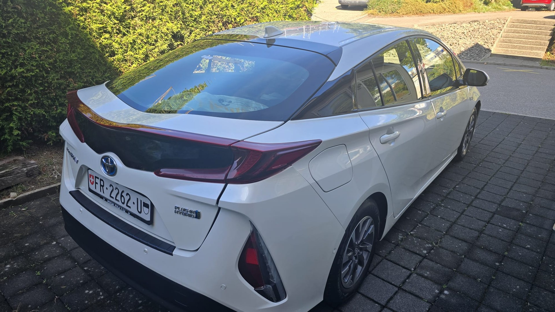 TOYOTA Prius 1.8 VVT-i Plug-in Hybrid Premium Leather / navi / DAB / 8 räder, roues-image-3