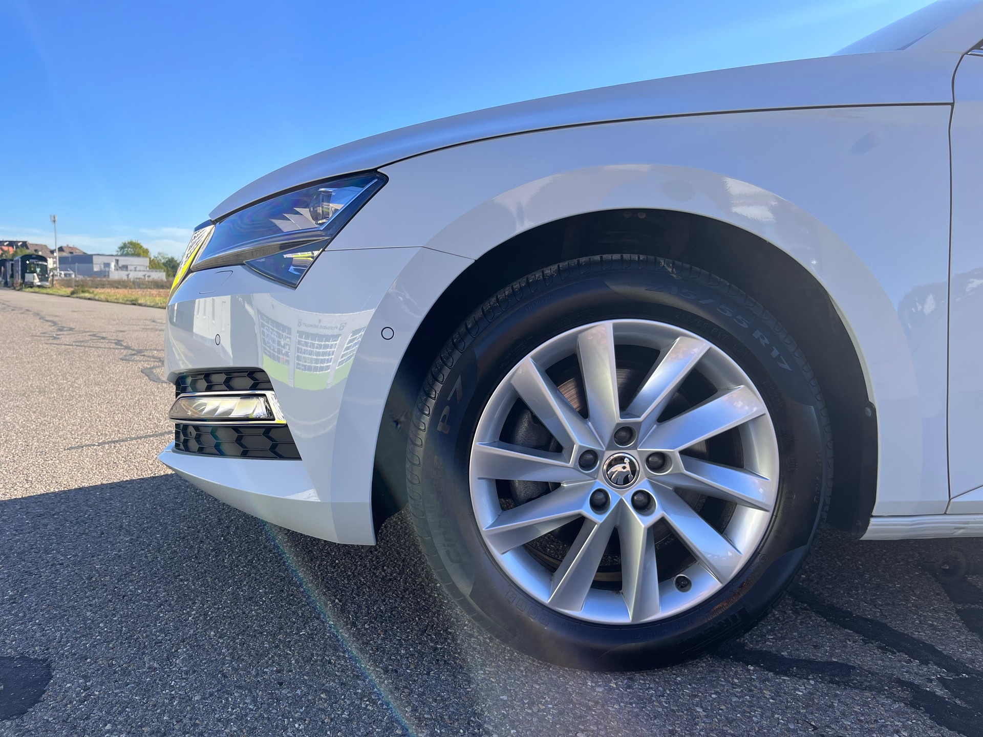 SKODA SKODA Superb Combi 2.0 TDi Style 4x4 DSG * MY SKODA PAKET - LEDER ALCANTARA - PEARL WEISS METALLIC - AHK 2200kg *-image-11