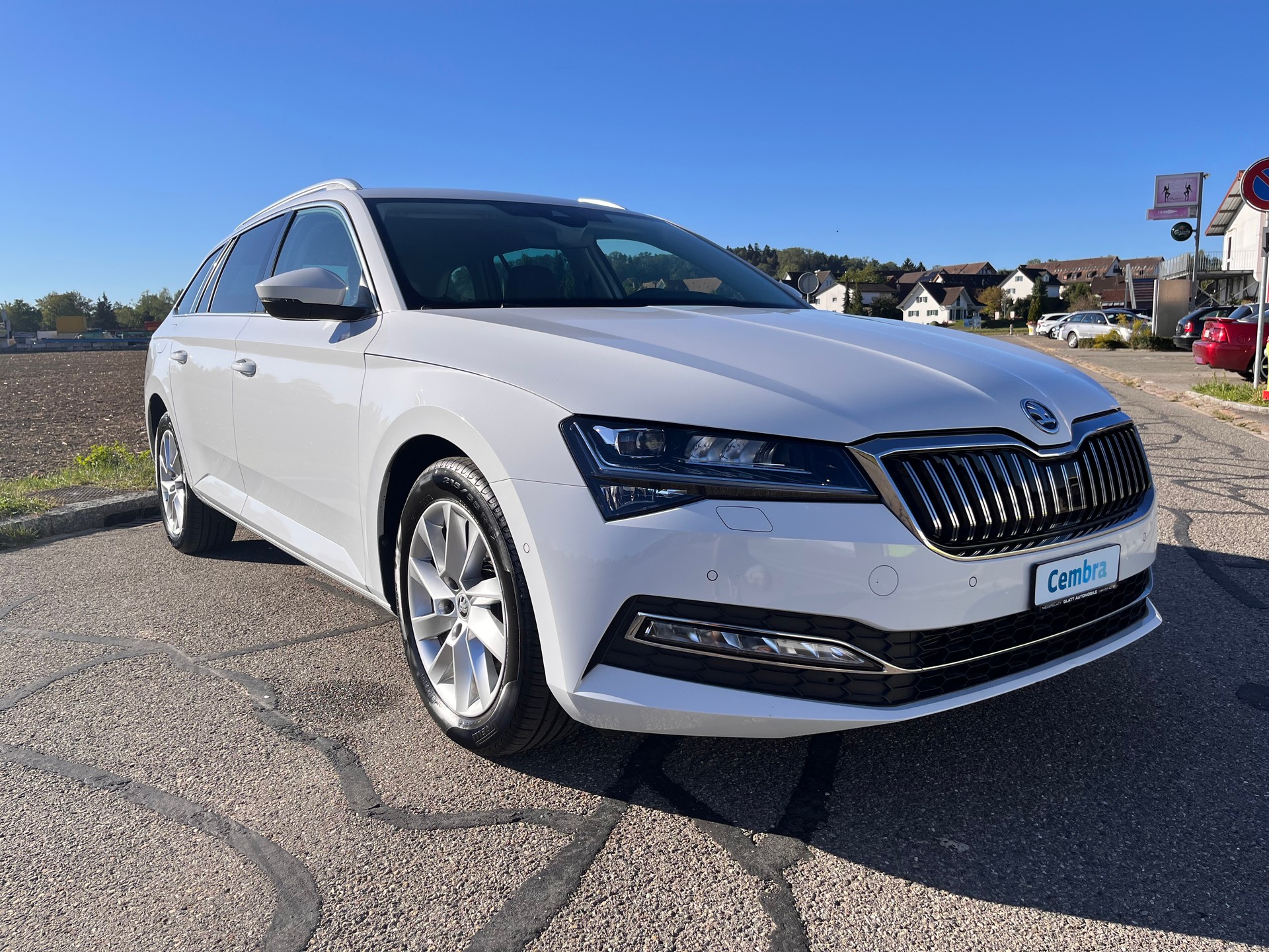 SKODA SKODA Superb Combi 2.0 TDi Style 4x4 DSG * MY SKODA PAKET - LEDER ALCANTARA - PEARL WEISS METALLIC - AHK 2200kg *-image-7