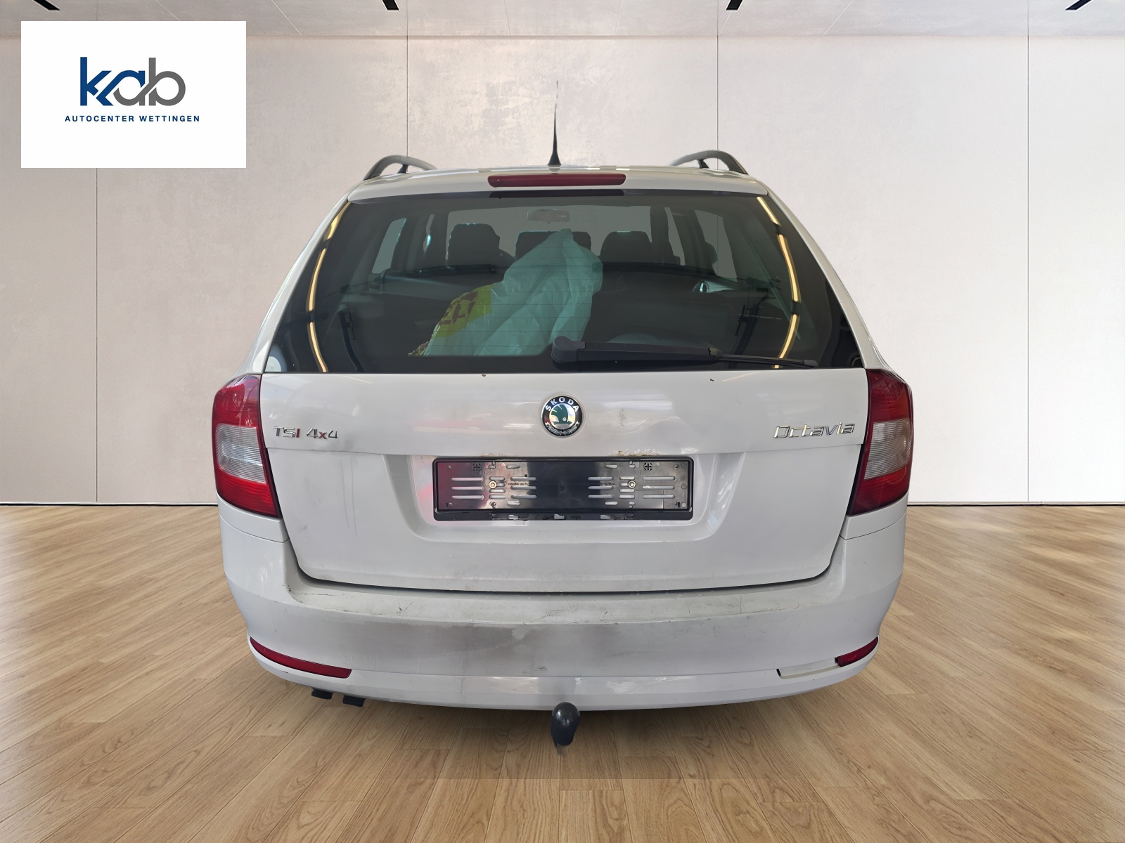 SKODA Octavia Combi 1.8 TSI Laurin & Klement 4x4-image-11