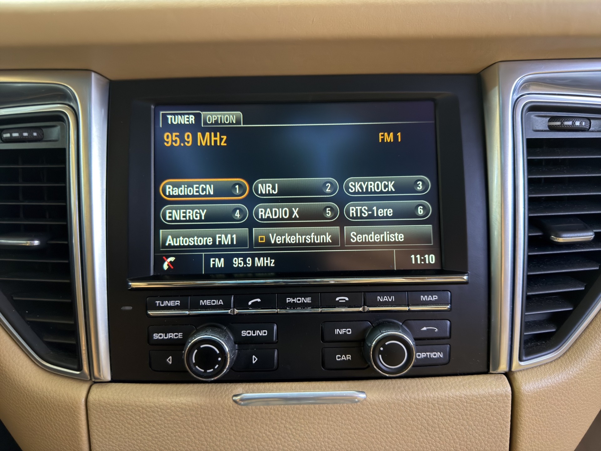 PORSCHE Macan S Diesel PDK-image-17