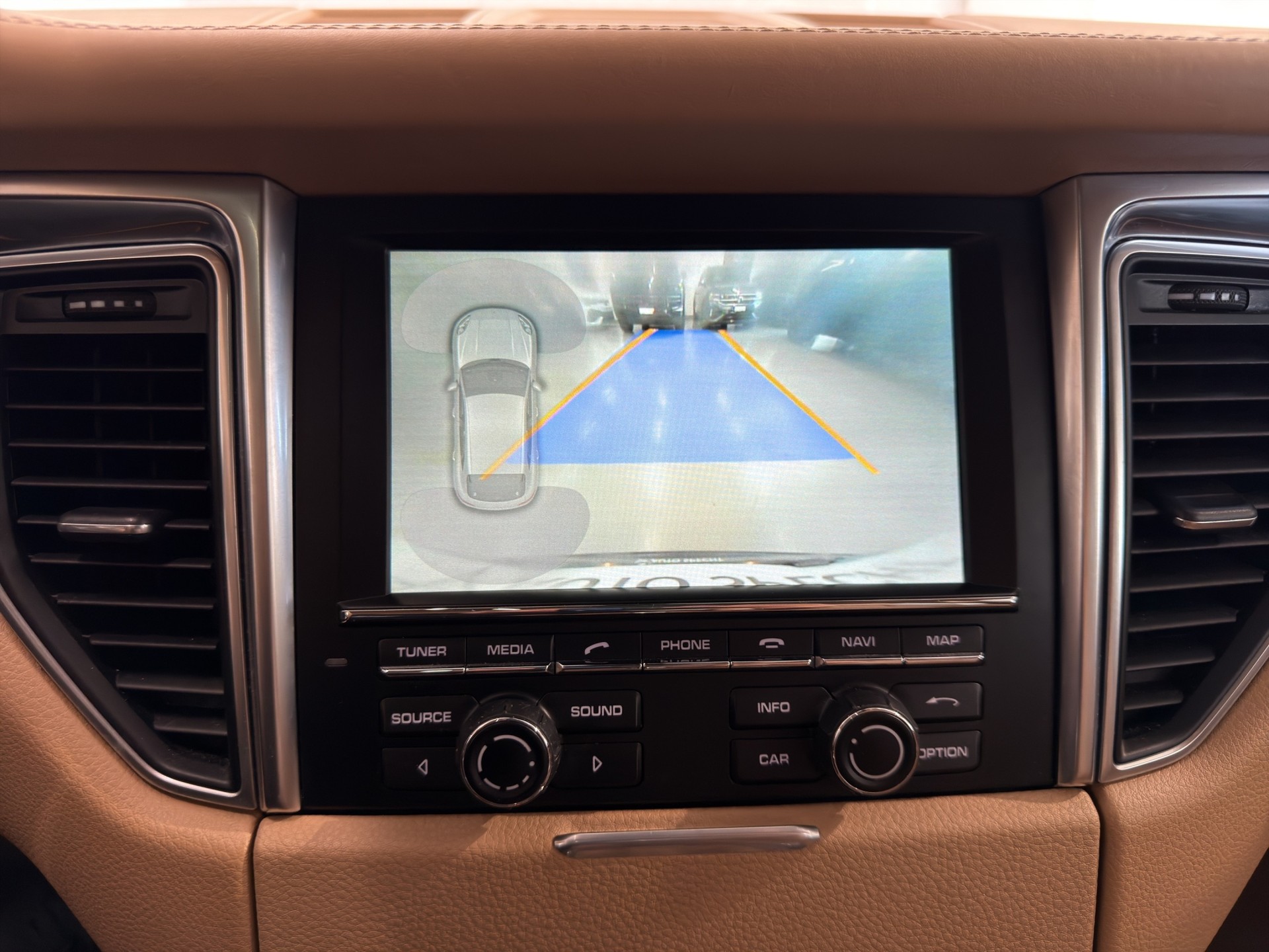 PORSCHE Macan S Diesel PDK-image-16