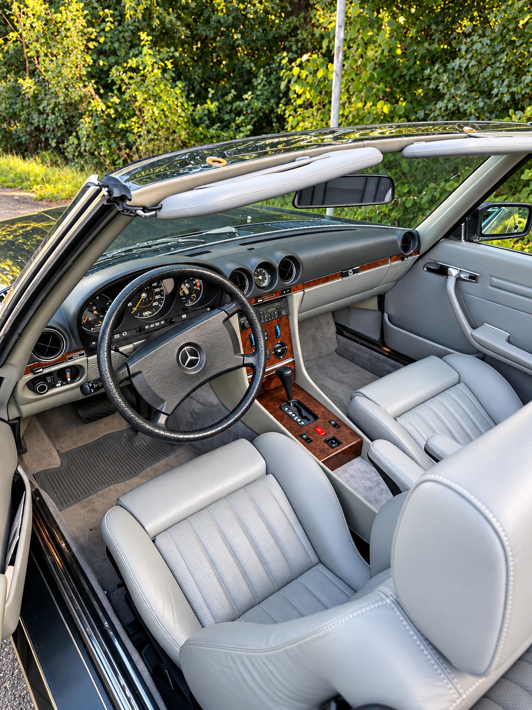 MERCEDES-BENZ SL 300-image-3