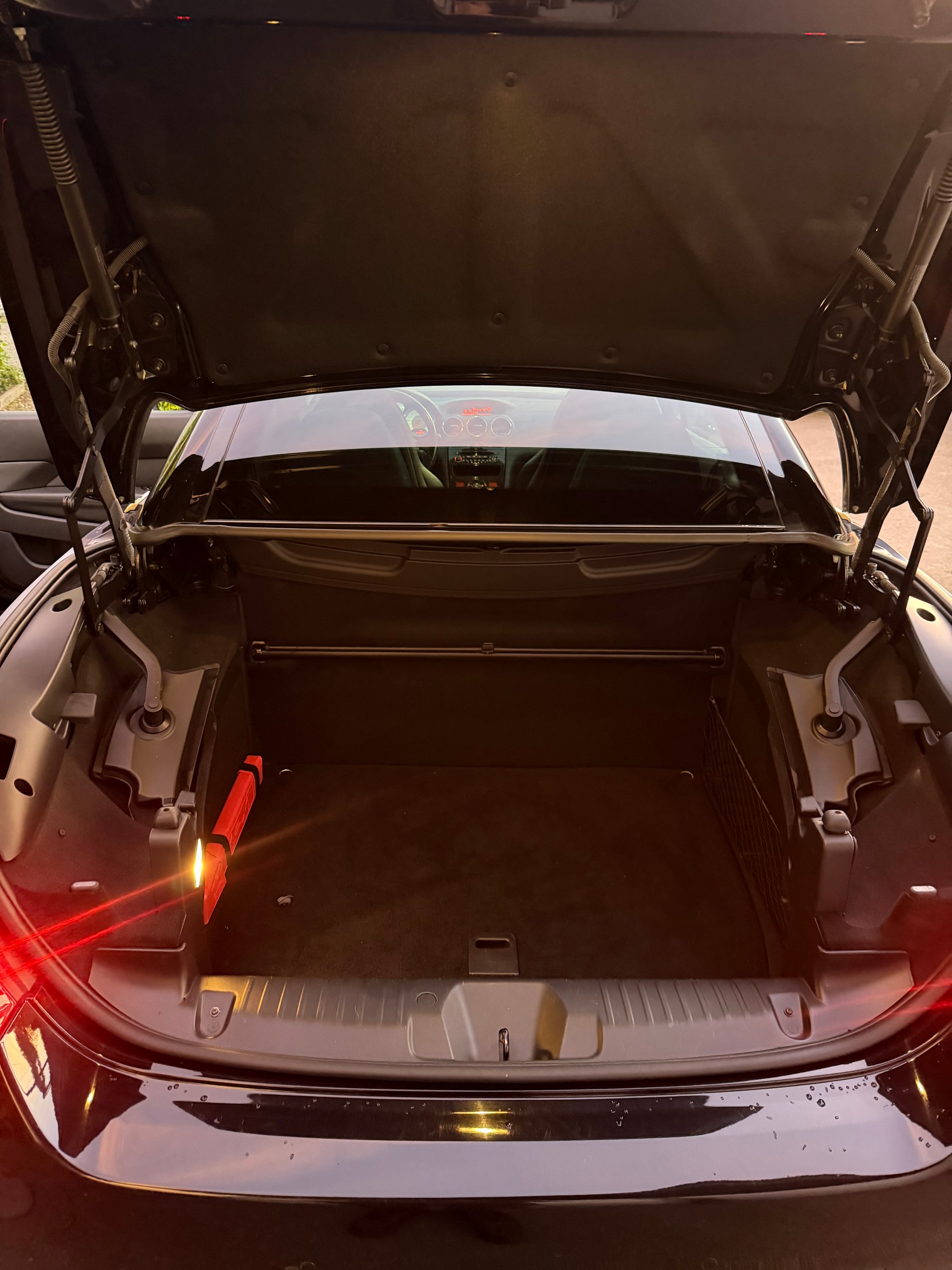 PEUGEOT 308 CC 1.6 16V Turbo Allure-image-8