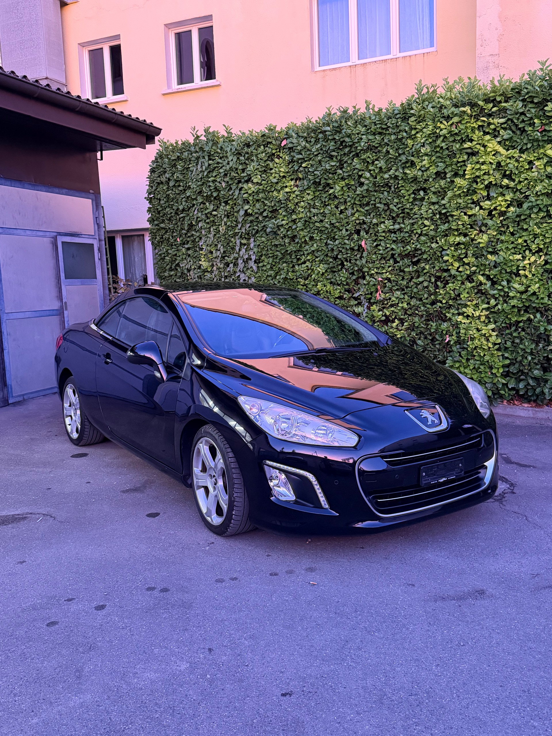 PEUGEOT 308 CC 1.6 16V Turbo Allure-image-1