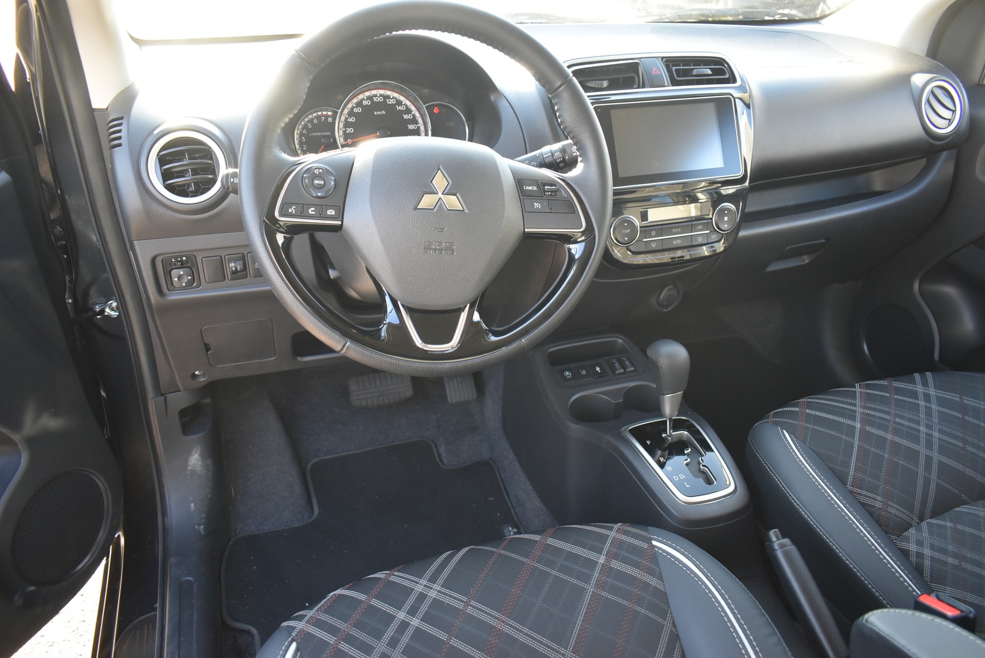 MITSUBISHI Space Star 1.2 CVT Intense-image-8