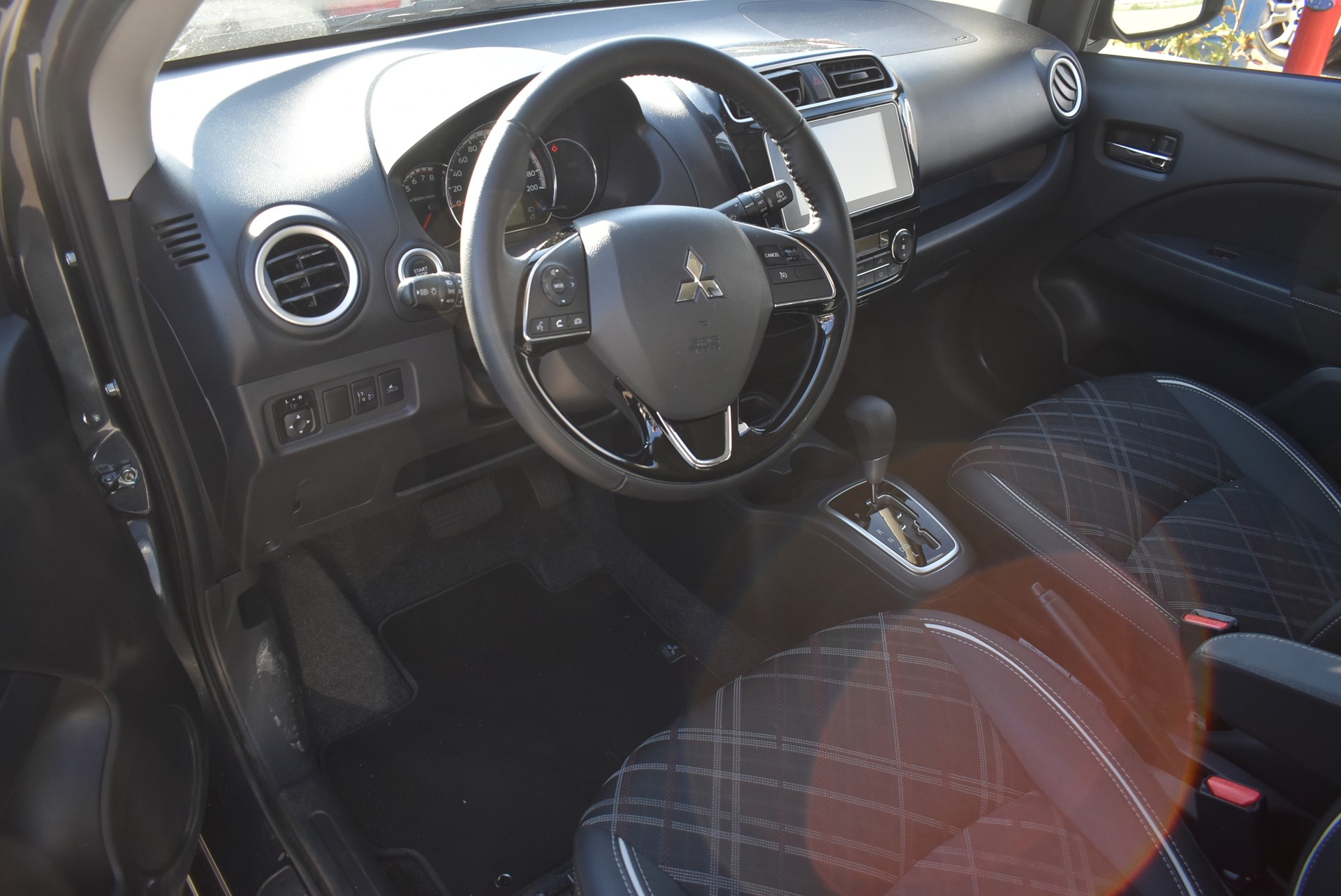 MITSUBISHI Space Star 1.2 CVT Intense-image-5