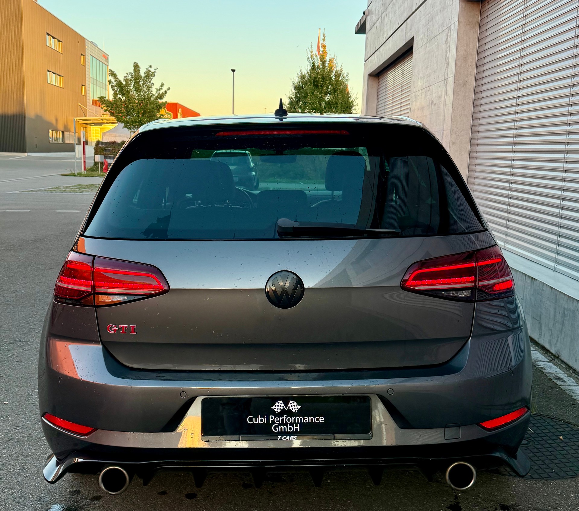 VW Golf 2.0 TSI GTI Performance-image-3