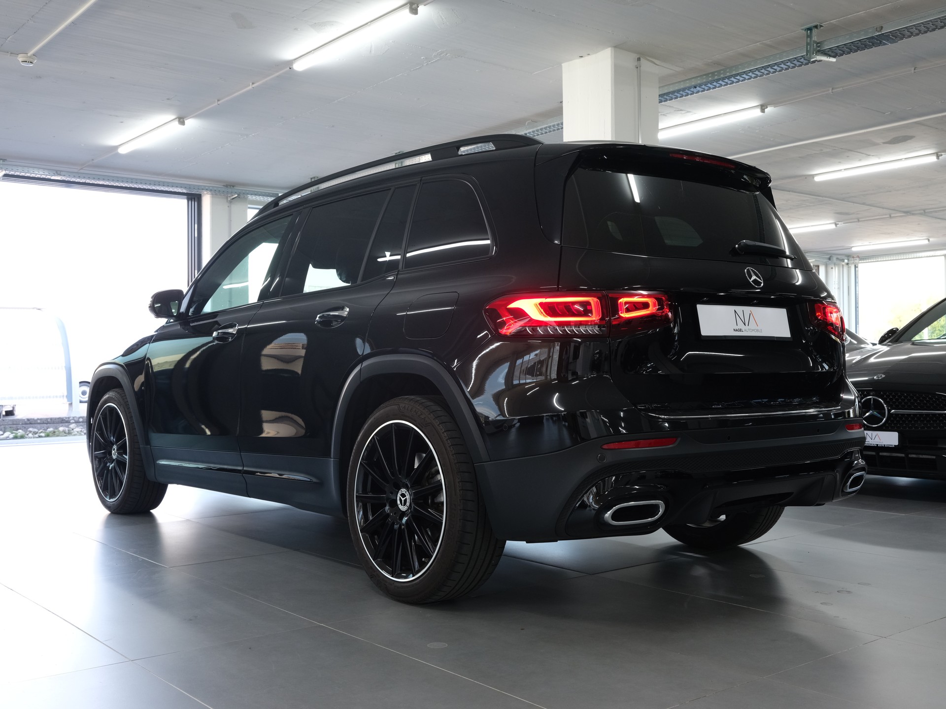 MERCEDES-BENZ GLB 250 4Matic AMG Line 8G-Tronic *360 Kamera* *Burmester* *Panorama*-image-5