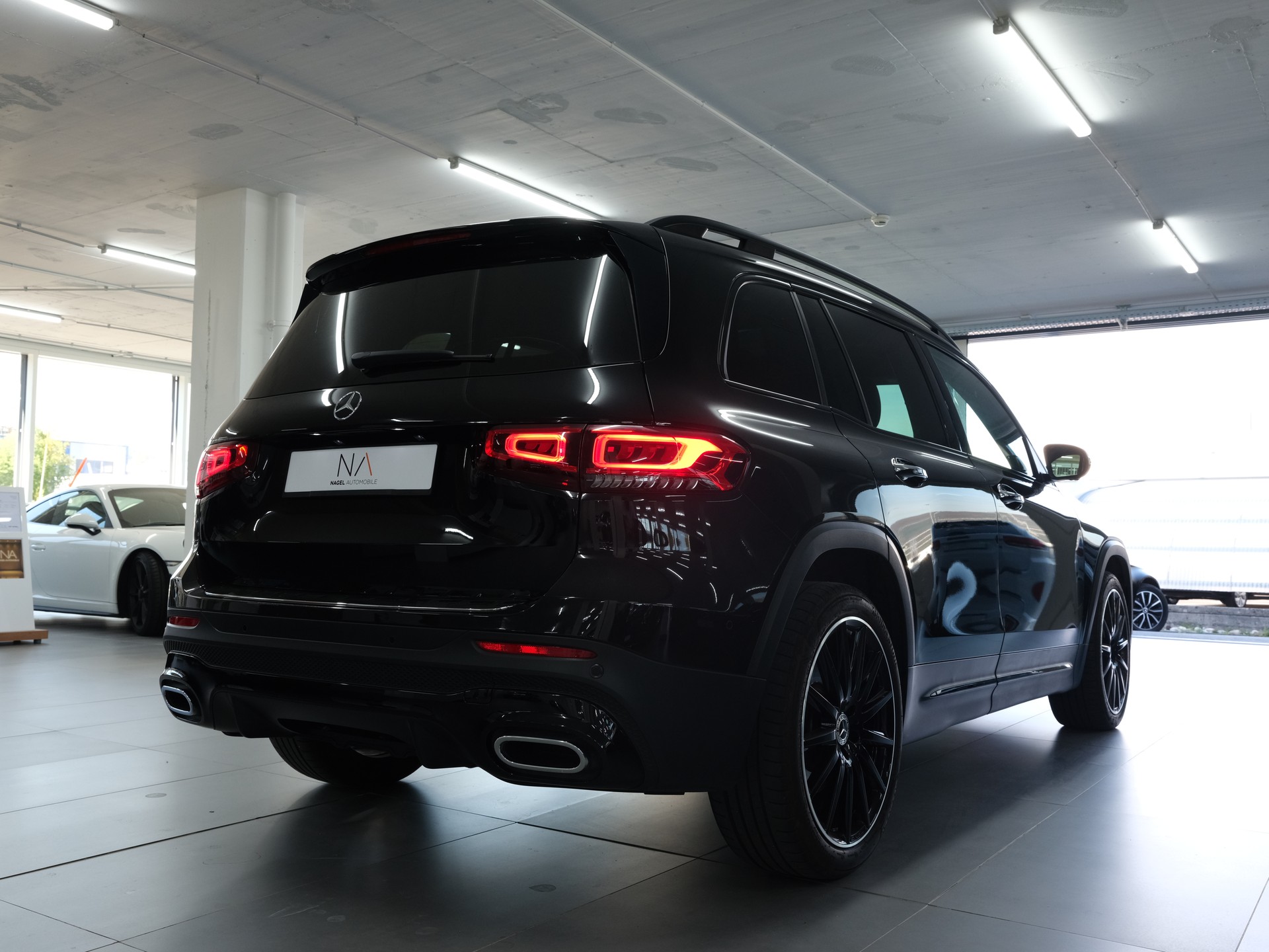 MERCEDES-BENZ GLB 250 4Matic AMG Line 8G-Tronic *360 Kamera* *Burmester* *Panorama*-image-2