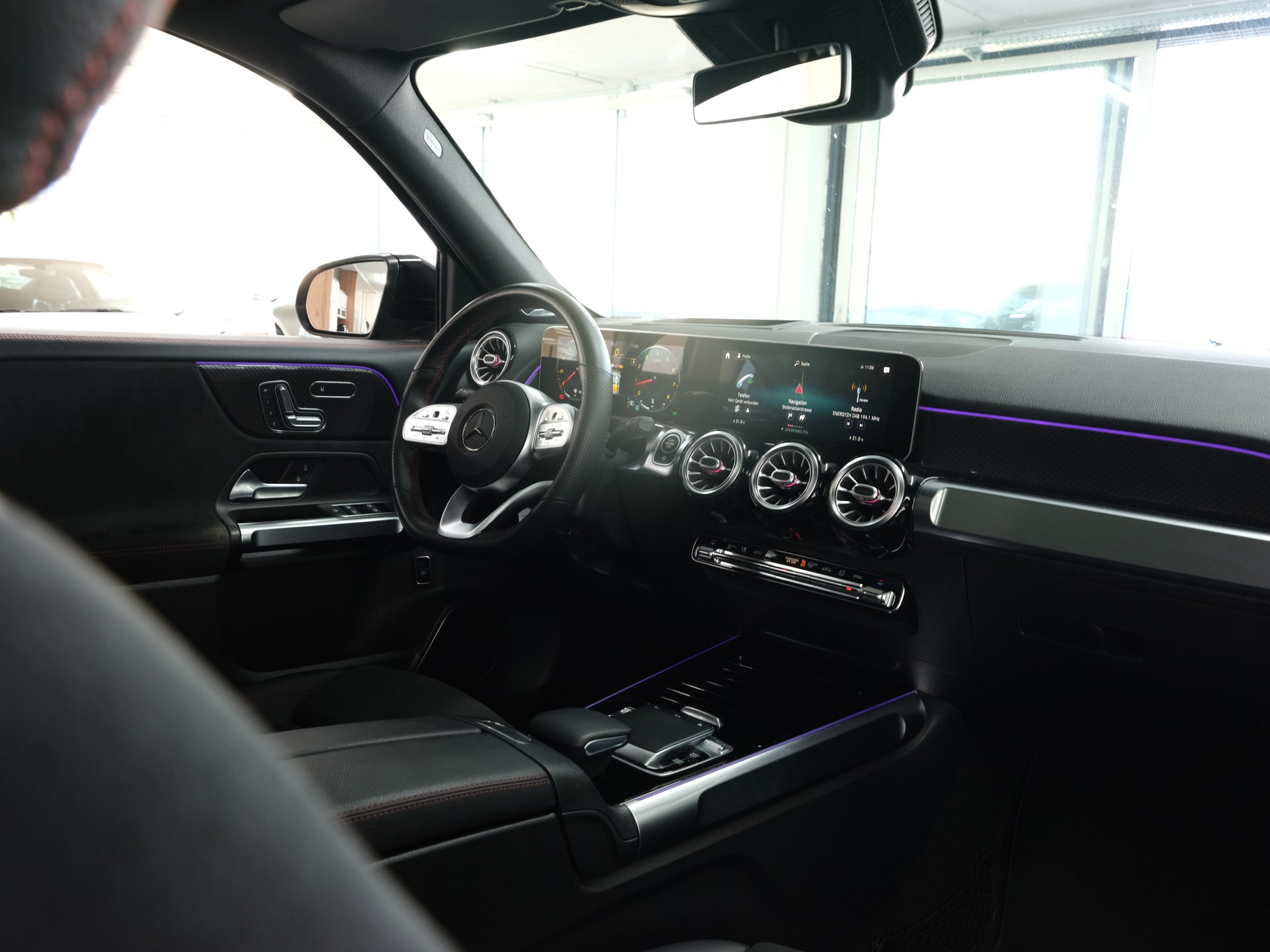 MERCEDES-BENZ GLB 250 4Matic AMG Line 8G-Tronic *360 Kamera* *Burmester* *Panorama*-image-28