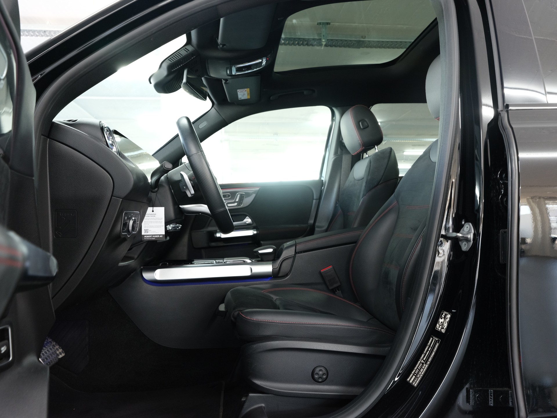 MERCEDES-BENZ GLB 250 4Matic AMG Line 8G-Tronic *360 Kamera* *Burmester* *Panorama*-image-20