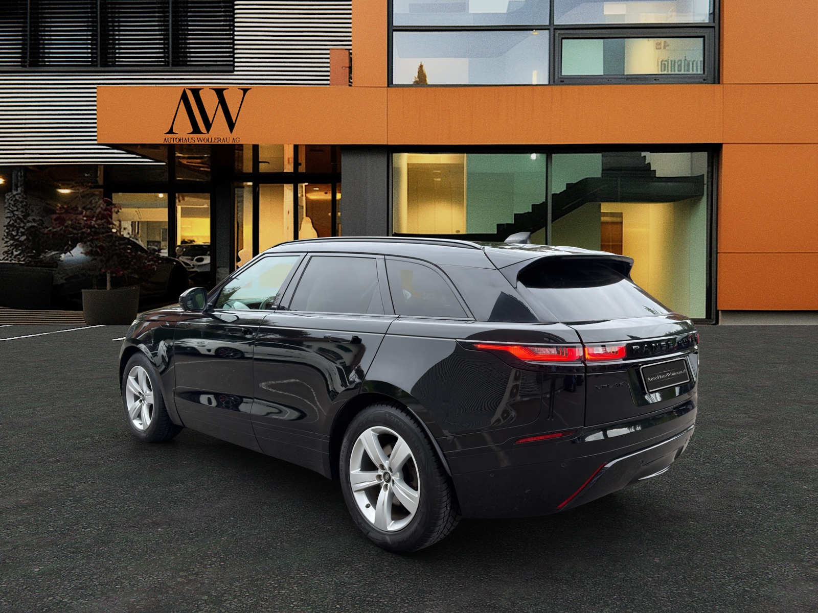 LAND ROVER Range Rover Velar 2.0 D 240 R-Dynamic SE / Leder-Pano-LED-ACC-AHK-image-3