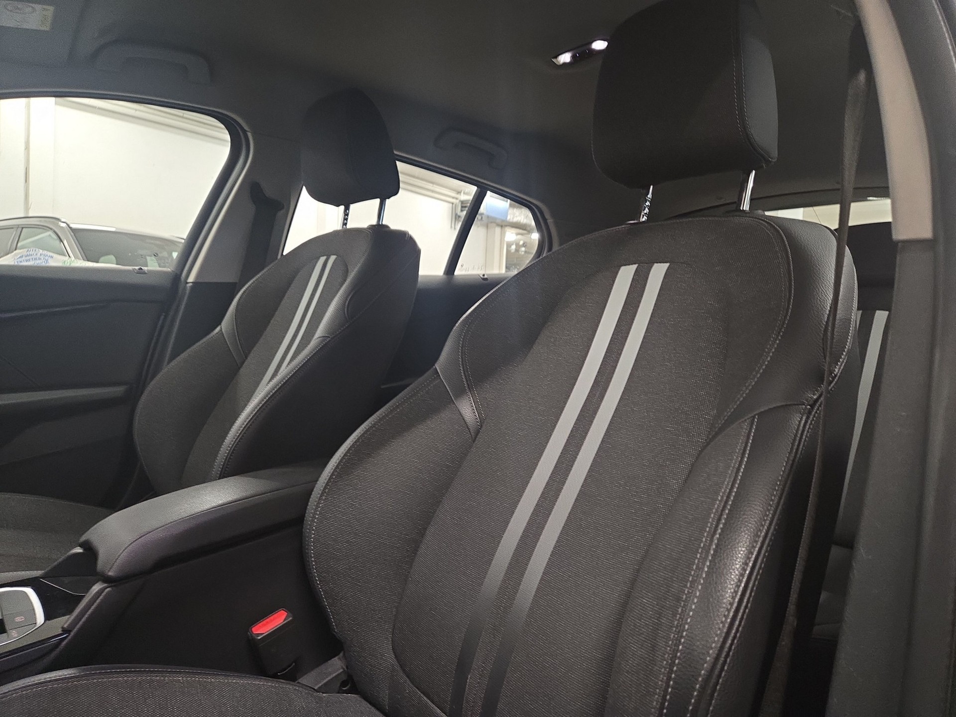 BMW 120i Sport Line Steptronic-image-9