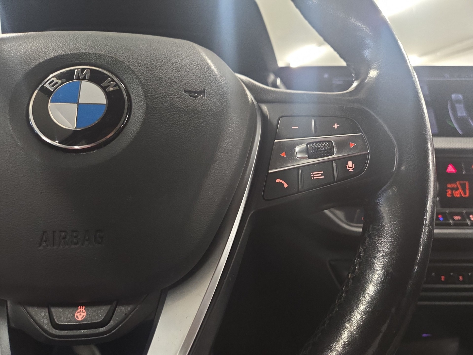 BMW 120i Sport Line Steptronic-image-14