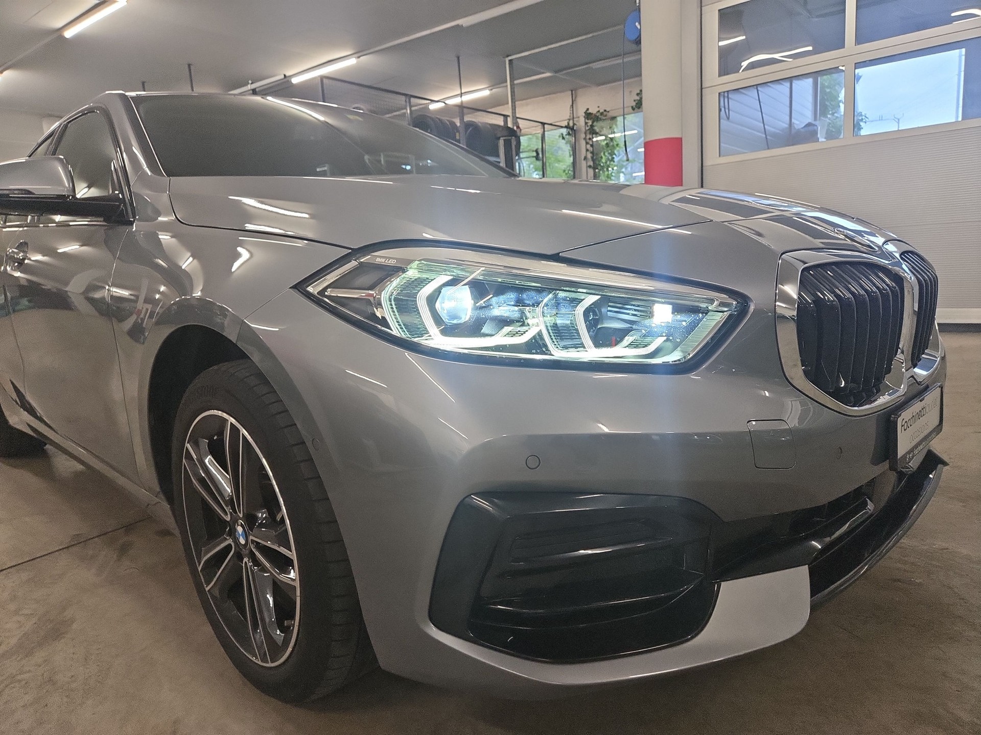 BMW 120i Sport Line Steptronic-image-17
