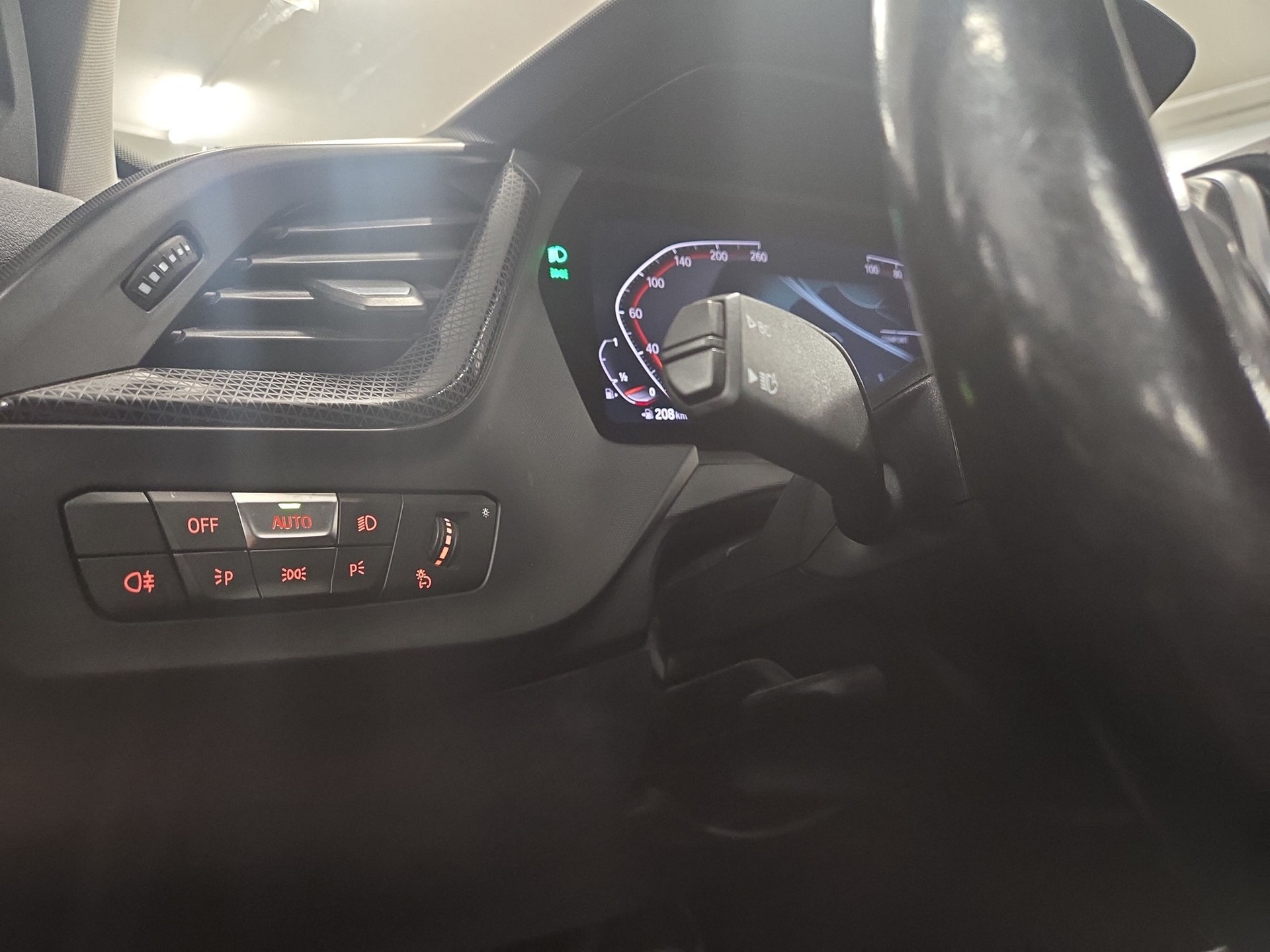 BMW 120i Sport Line Steptronic-image-19