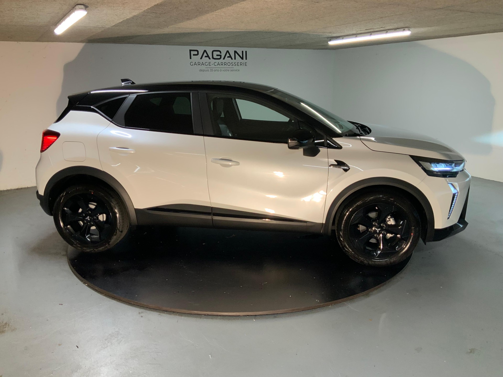 MITSUBISHI ASX 1.3 MH Sport-showroom-element-3