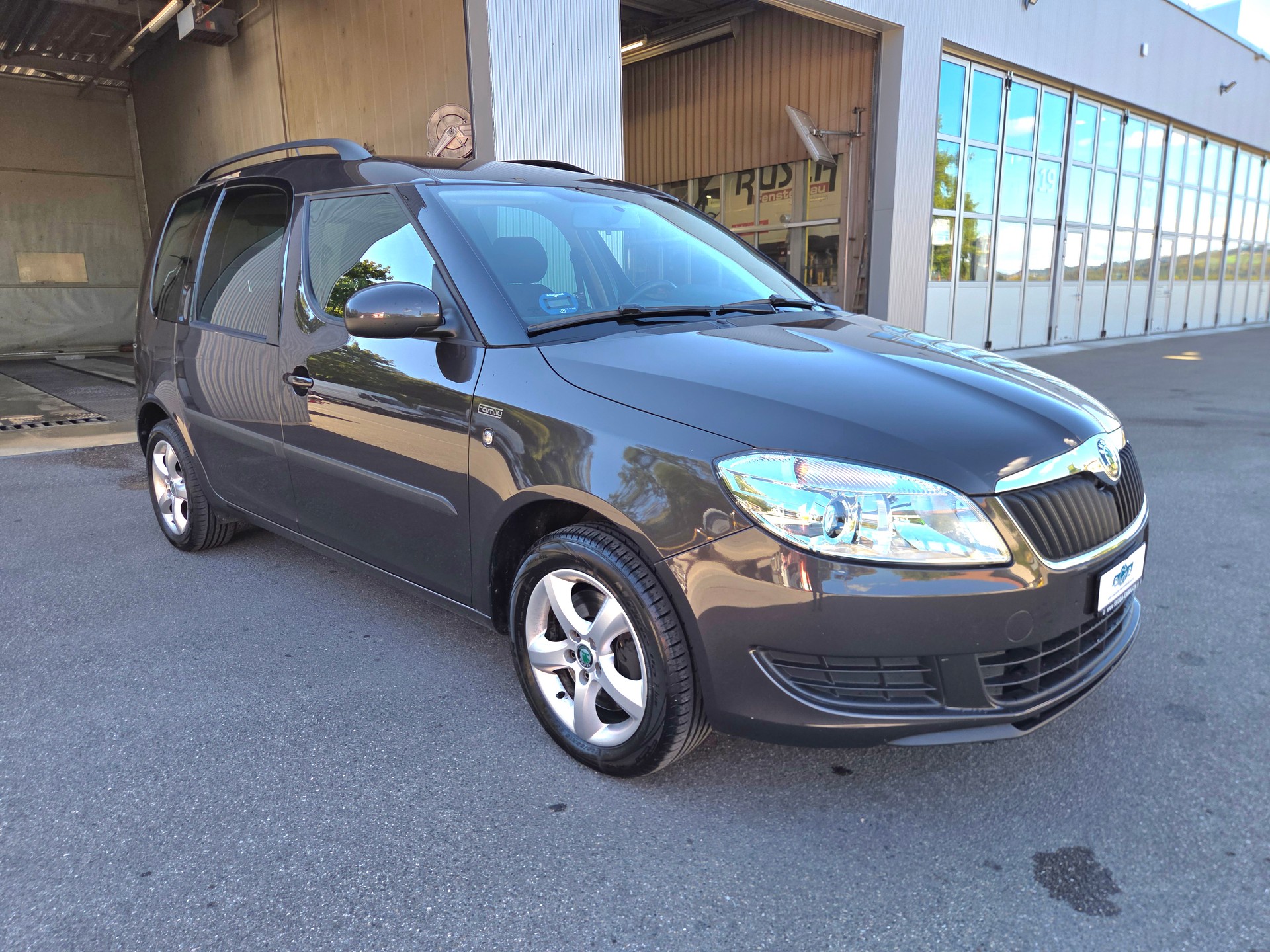 SKODA Roomster 1.2 TSI Family DSG-image-2