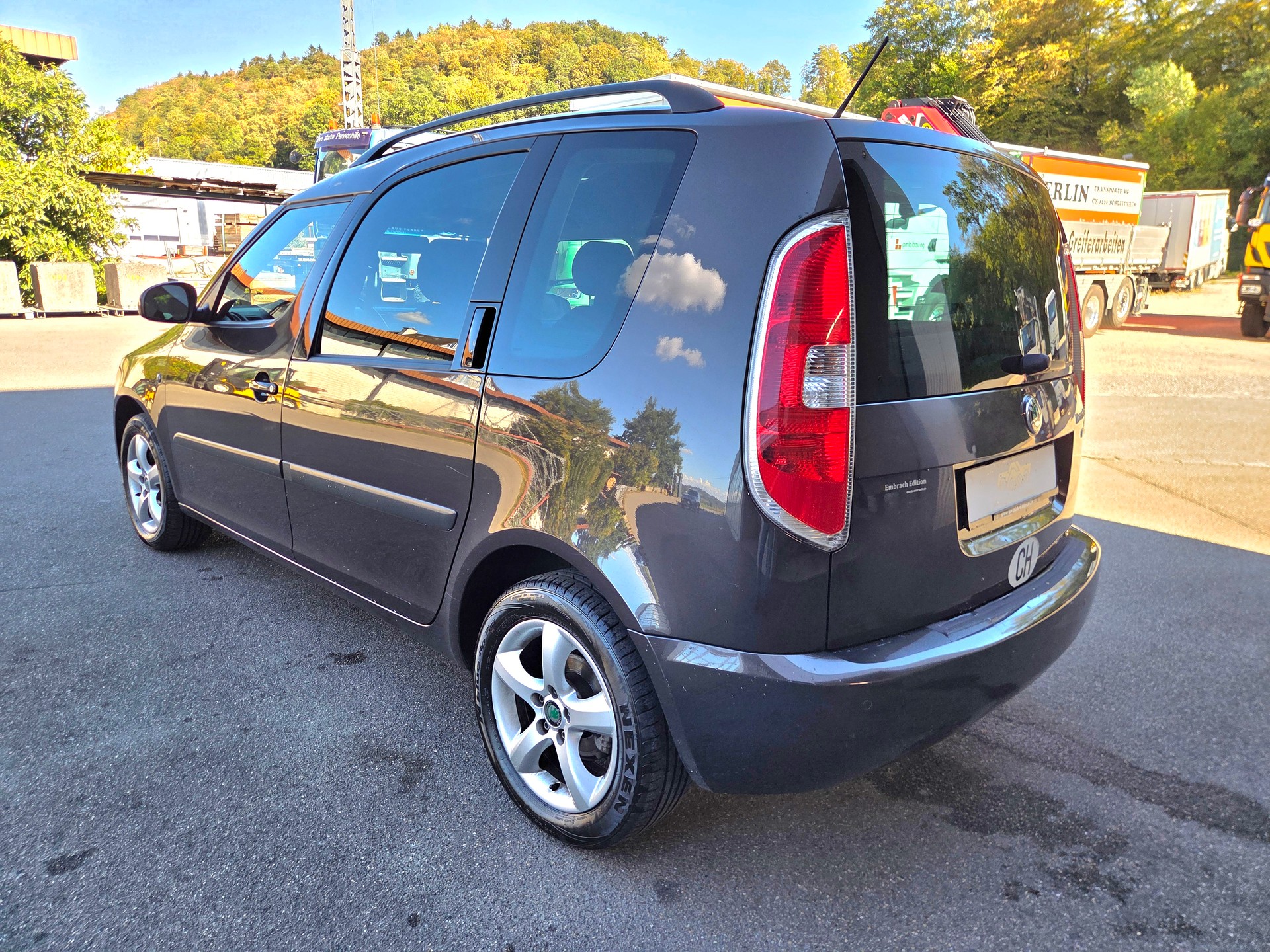 SKODA Roomster 1.2 TSI Family DSG-image-5