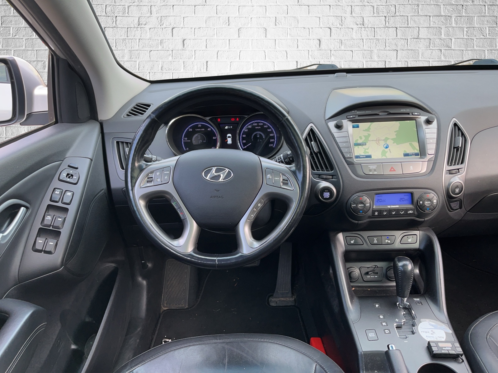 HYUNDAI iX 35 2.0 CRDi Vertex 4WD Automatic-image-13