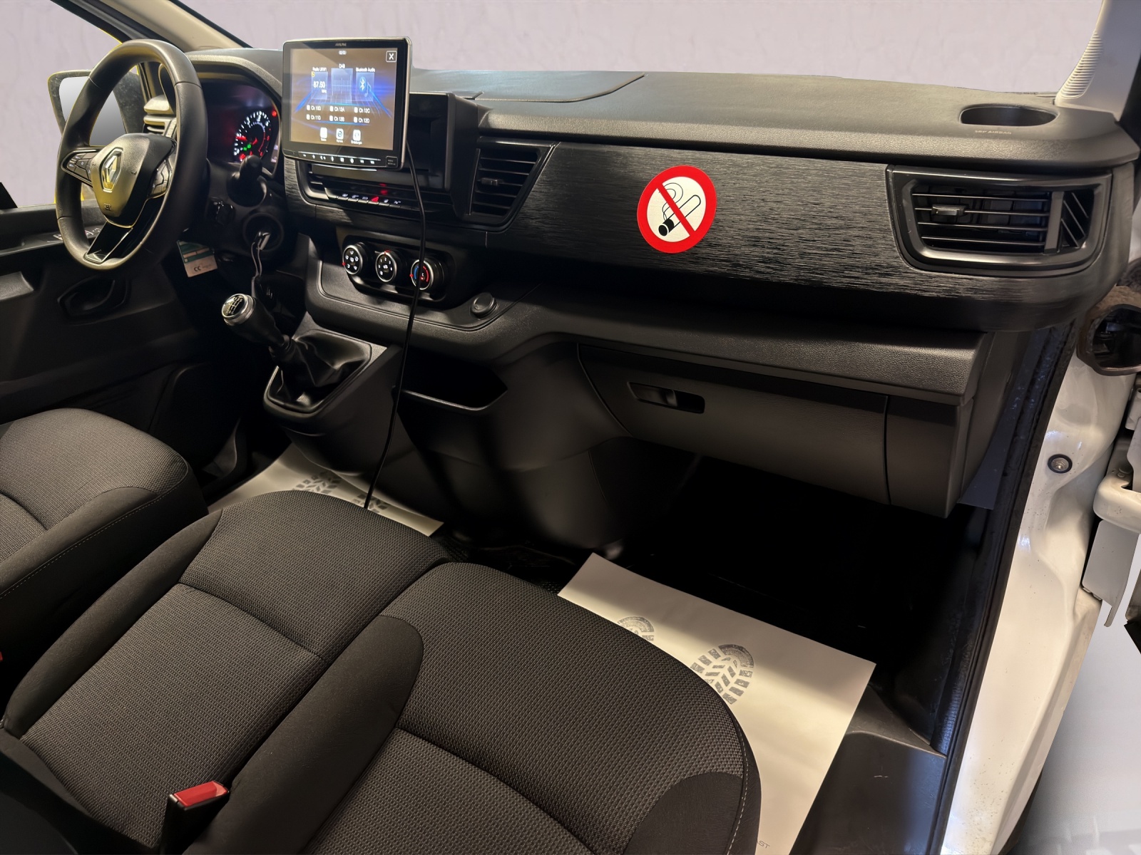 RENAULT RENAULT Trafic 2.0 Blue dCi 150 Advance L2H2 EN-image-14