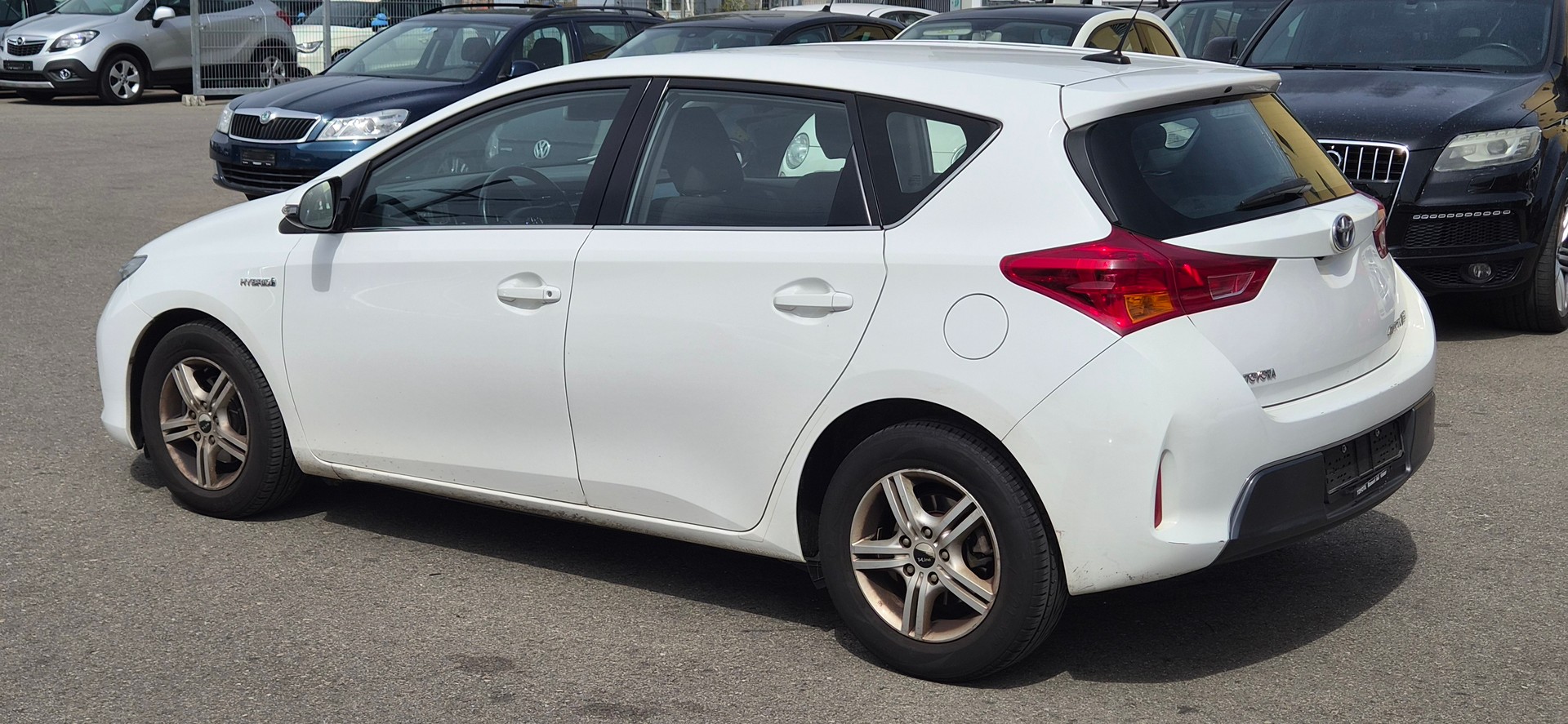 TOYOTA Auris 1.8 16V HSD Linea Luna-image-5