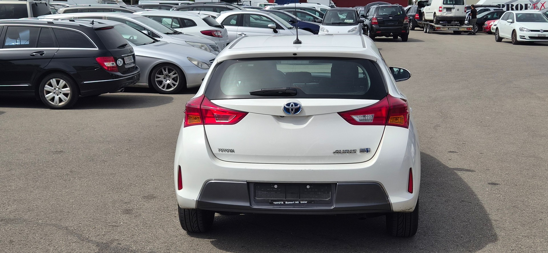 TOYOTA Auris 1.8 16V HSD Linea Luna-image-4