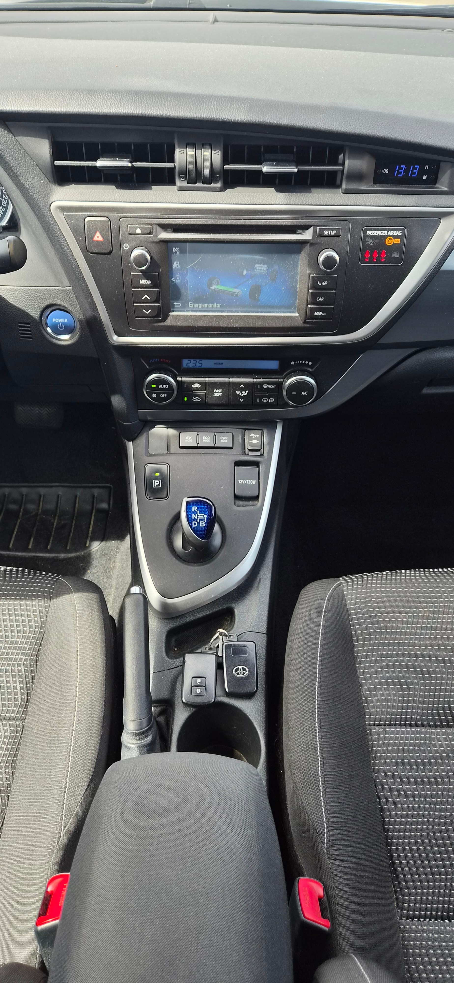 TOYOTA Auris 1.8 16V HSD Linea Luna-image-9