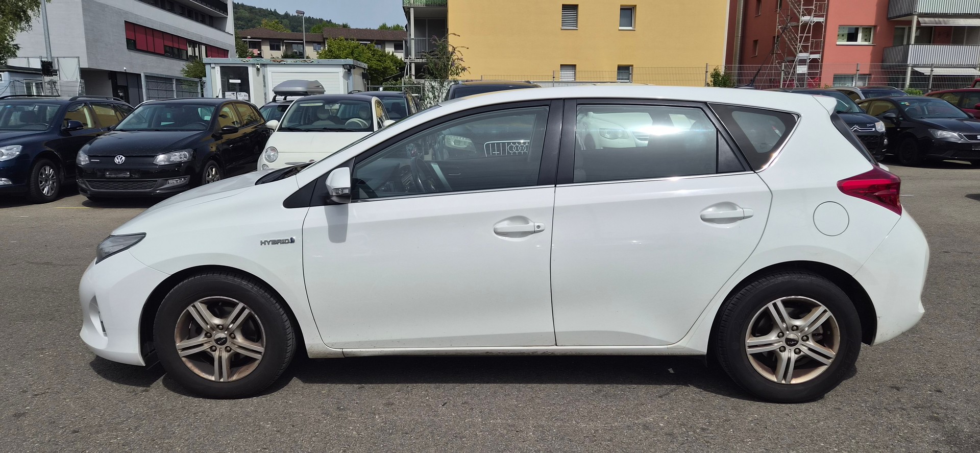 TOYOTA Auris 1.8 16V HSD Linea Luna-image-6